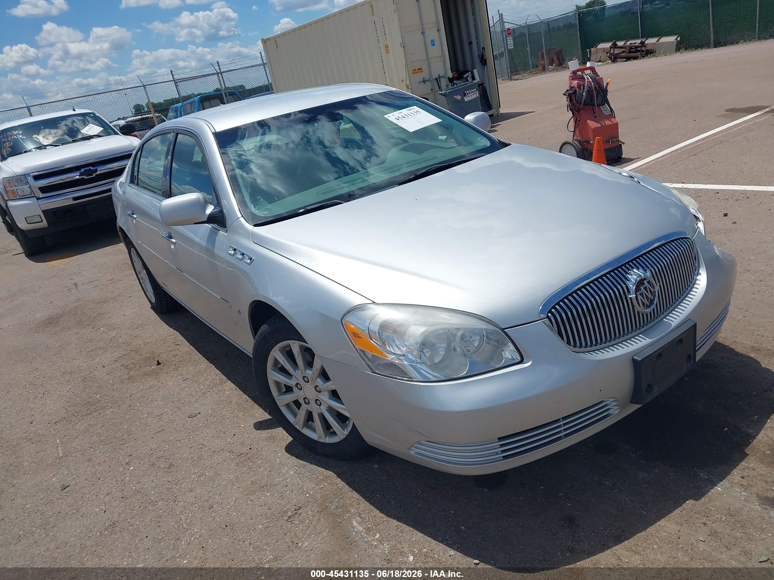 2009 Buick Lucerne CXL-4, VIN 1G4HD57MX9U134772 — Front end