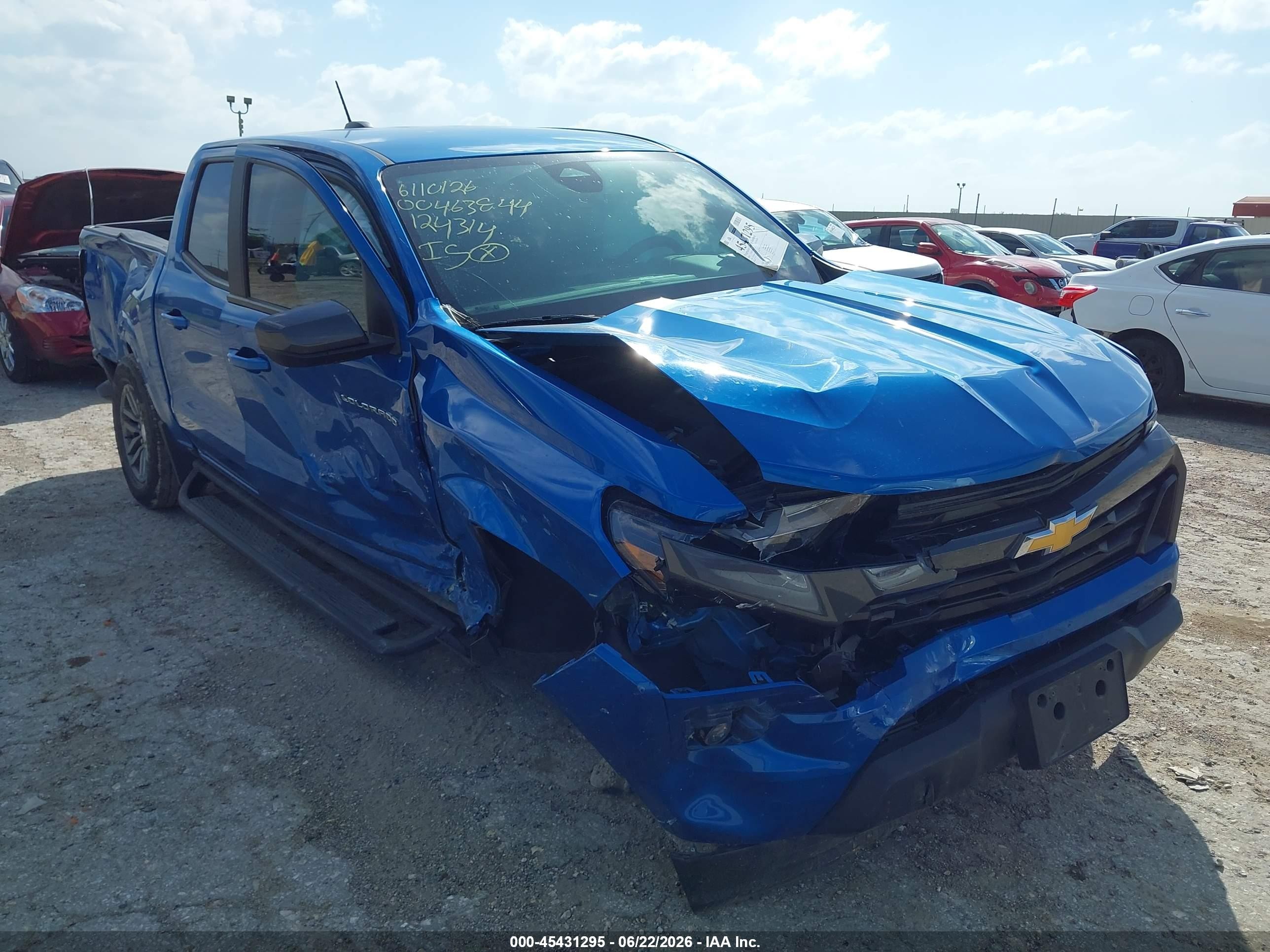 2024 Chevrolet Colorado 2WD LT, VIN 1GCPSCEK0R1124314 — Front end