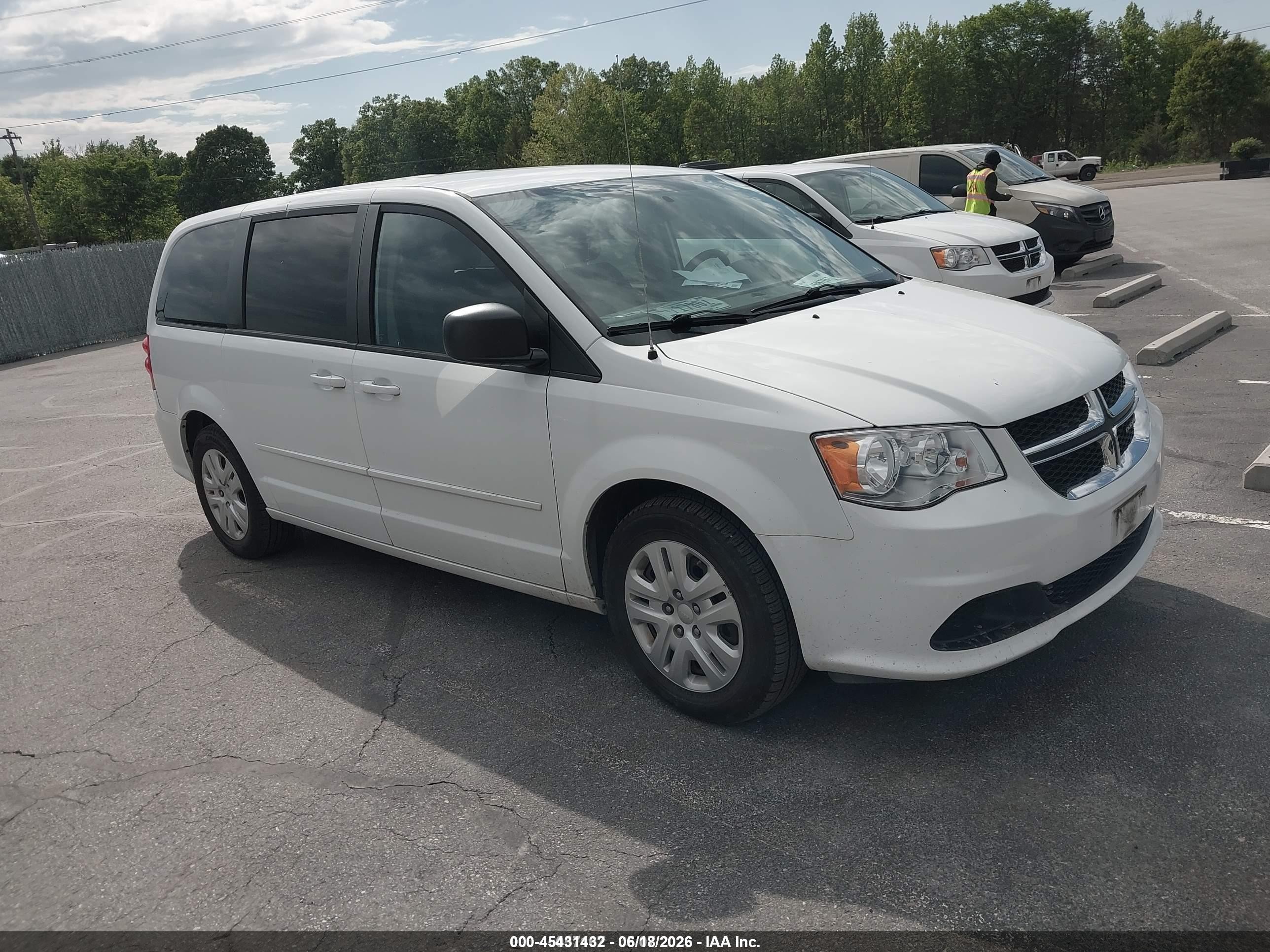 2016 Dodge Grand Caravan SE, VIN 2C4RDGBG1GR122123 — Обычный износ