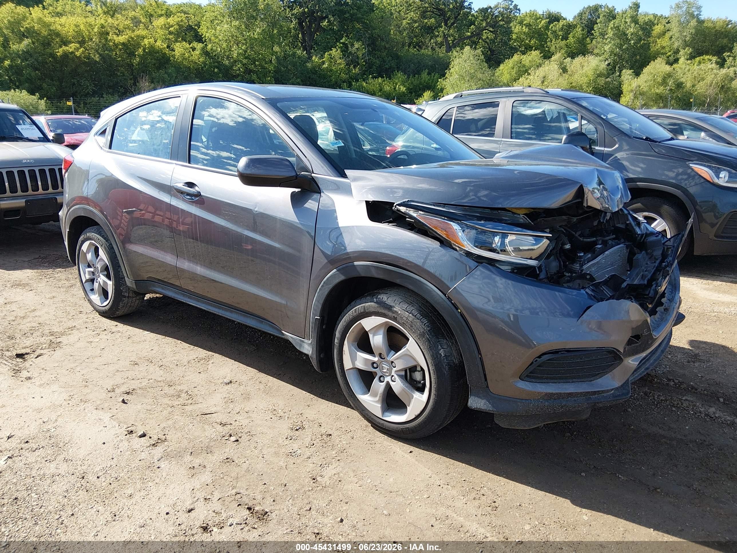 2019 Honda HR-V LX, VIN 3CZRU6H3XKG724834 — Перед