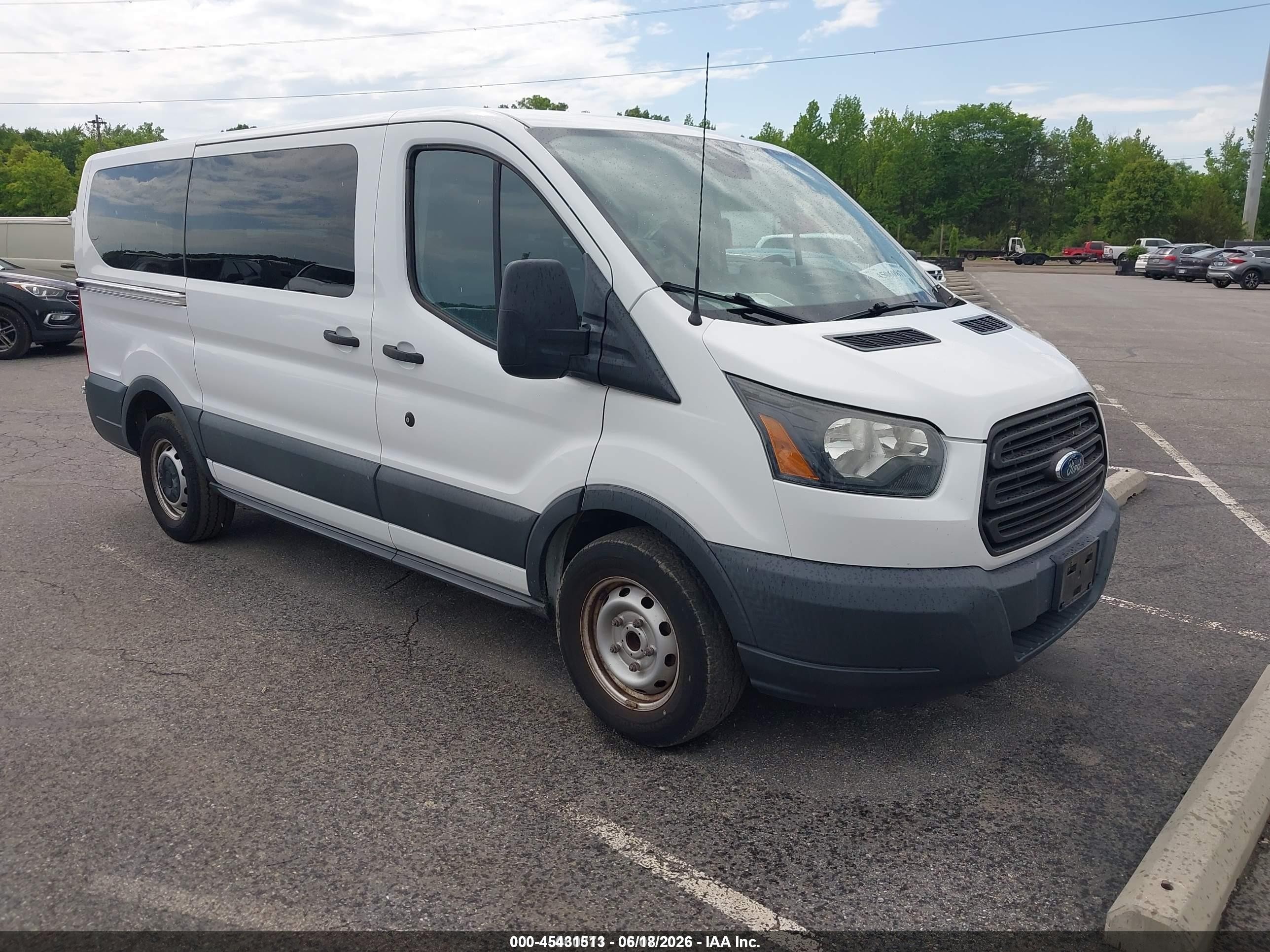 2016 Ford Transit XLT, VIN 1FMZK1YM8GKB07757 — Normal wear