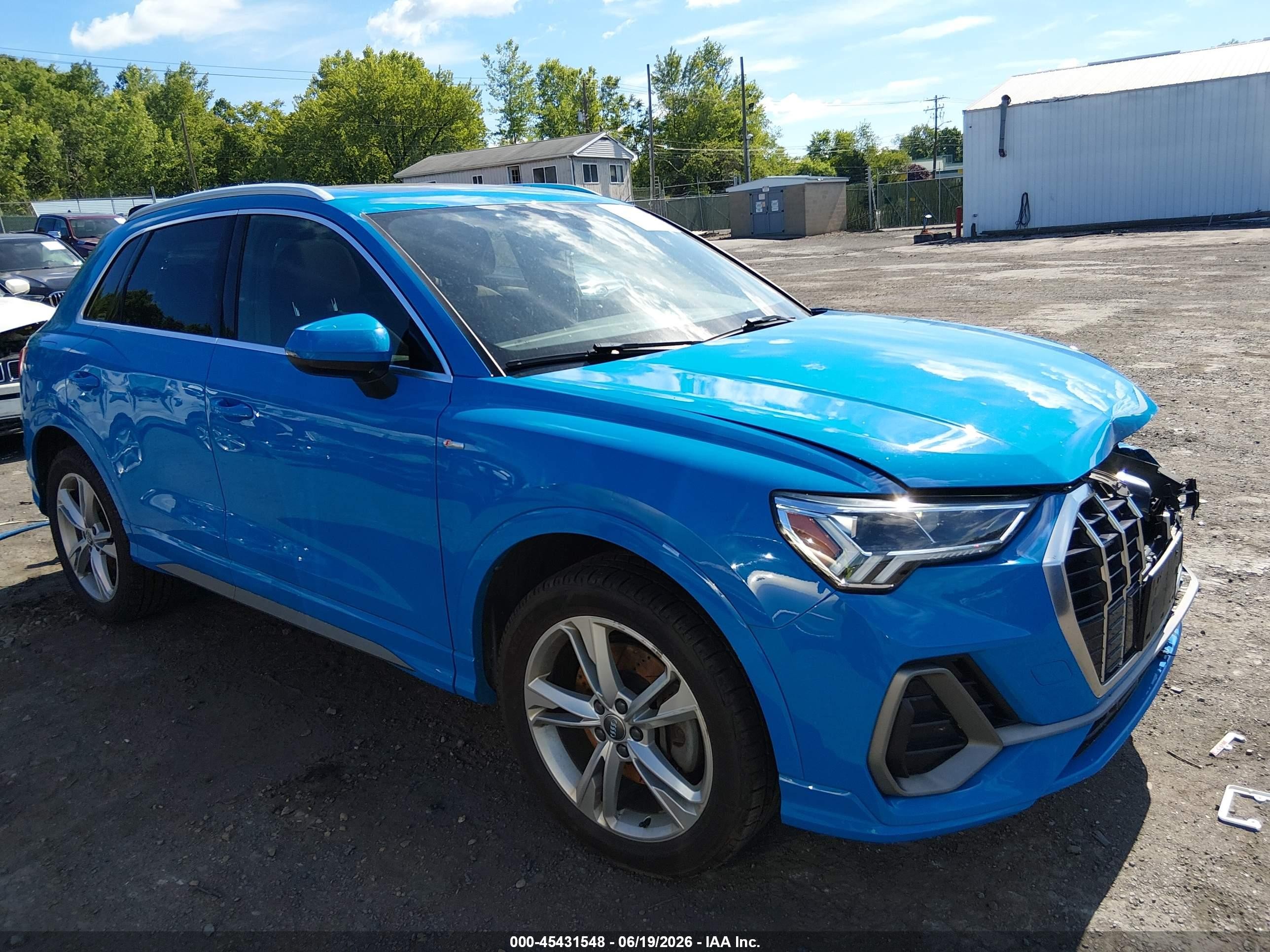 2019 Audi Q3 S line Premium Plus, VIN WA1EECF31K1072584 — Перед