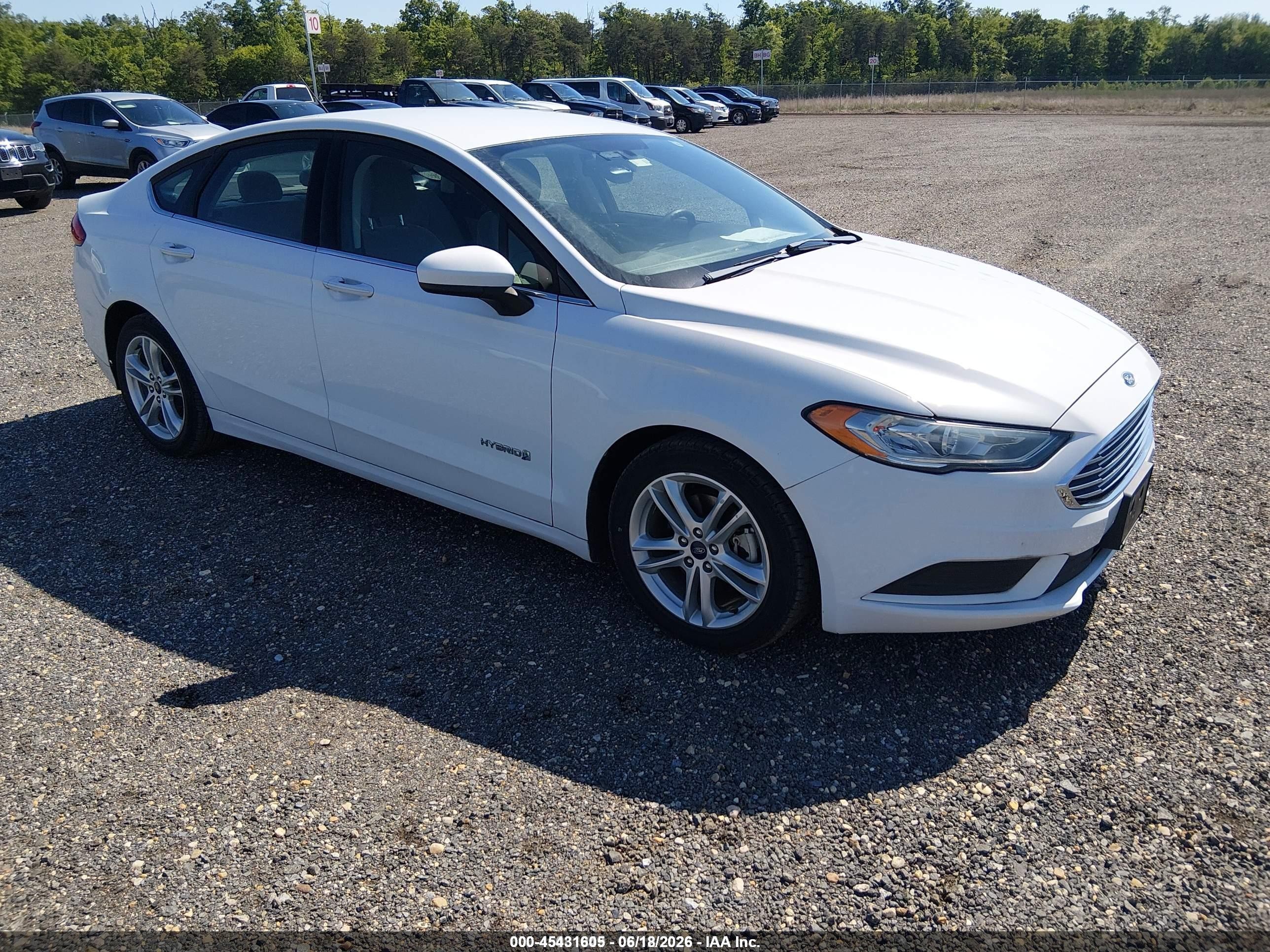 2018 Ford Fusion S, VIN 3FA6P0UU5JR235939 — Normal wear