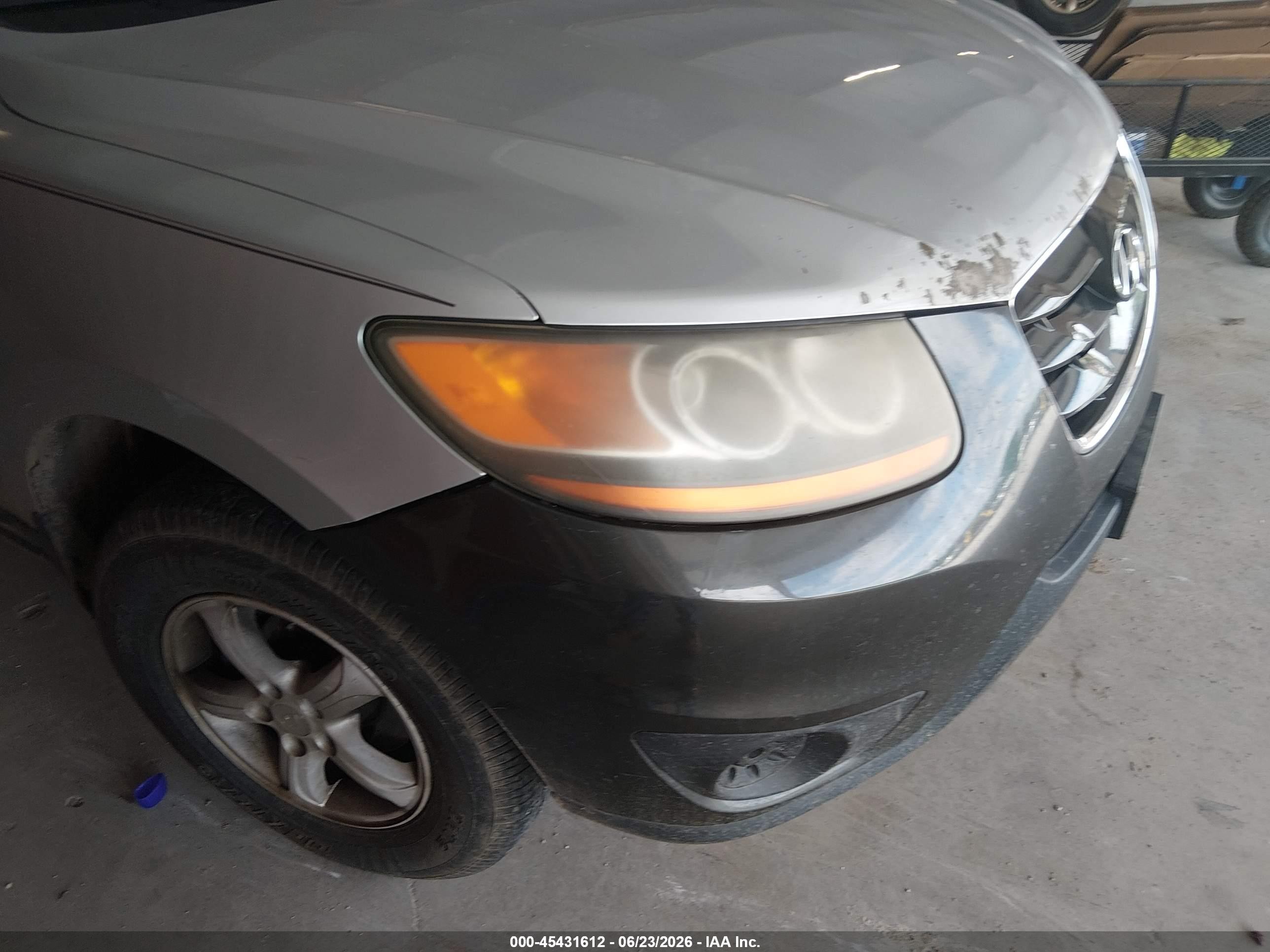 2008 Hyundai Santa Fe GLS, VIN 5NMSG13DX8H210335 — Biohazard / chemical