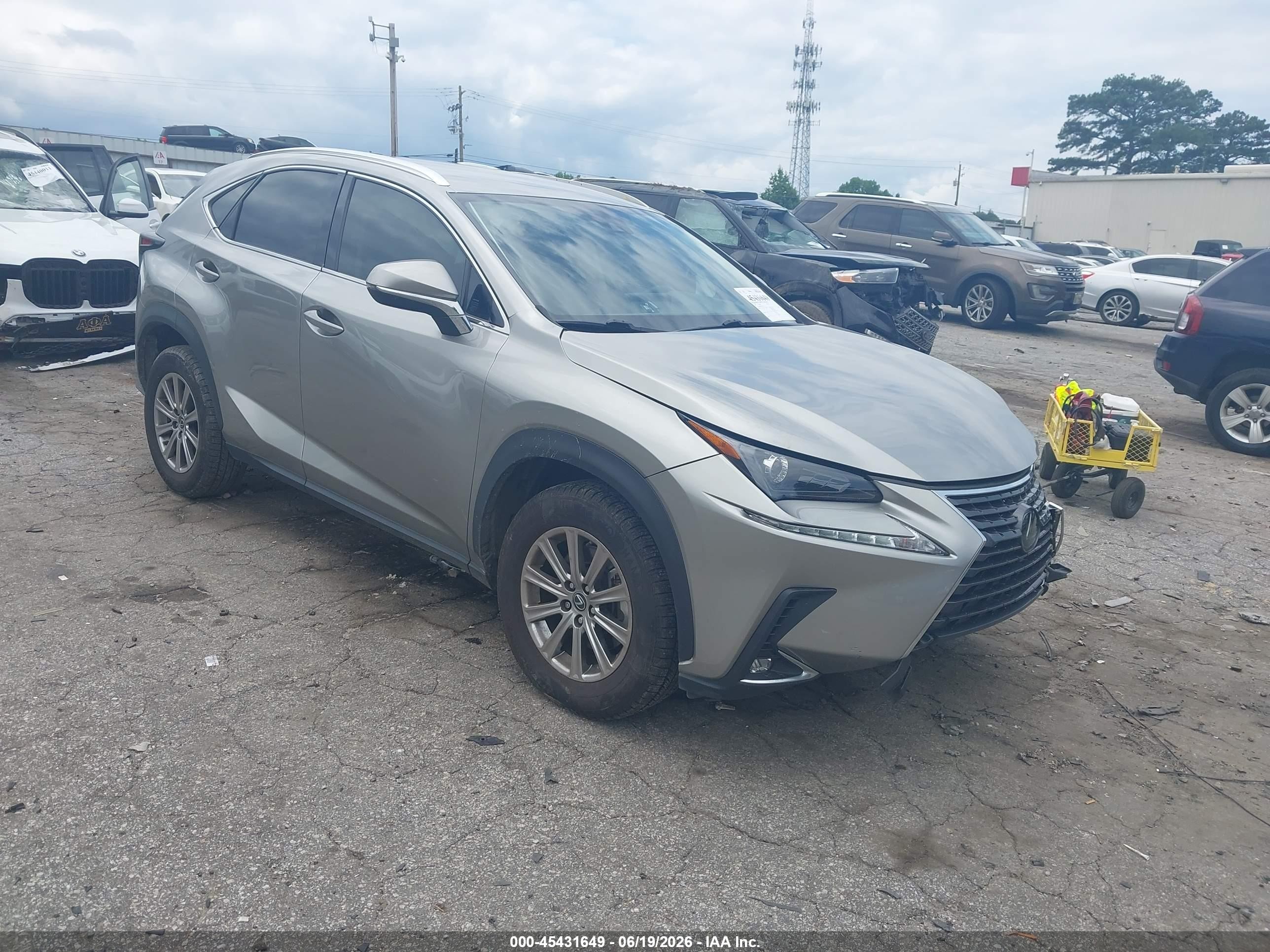 2020 Lexus NX 300, VIN JTJAARBZXL5009276 — Перед