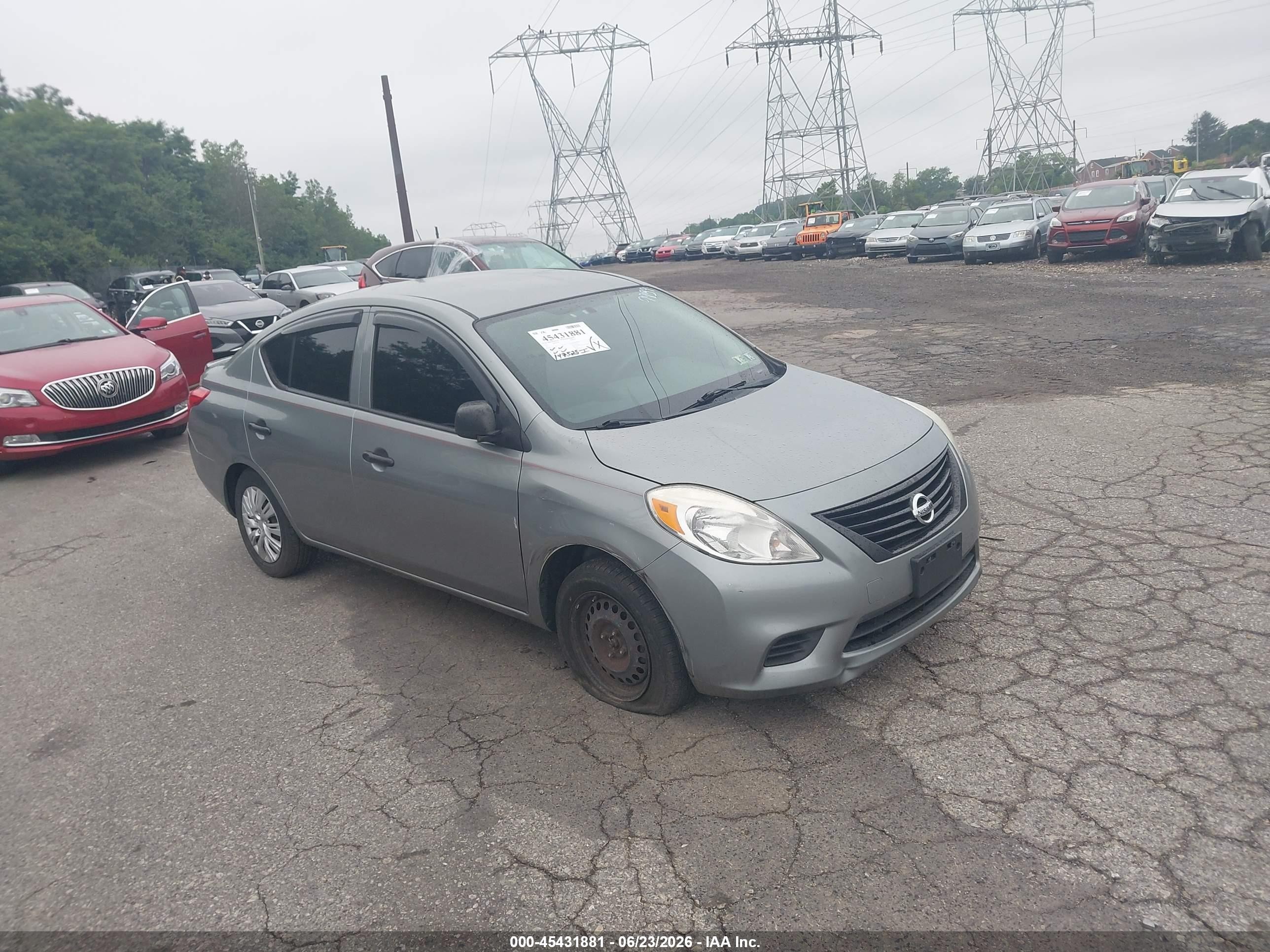 2013 Nissan Versa SV, VIN 3N1CN7AP7DL859939 — Front end