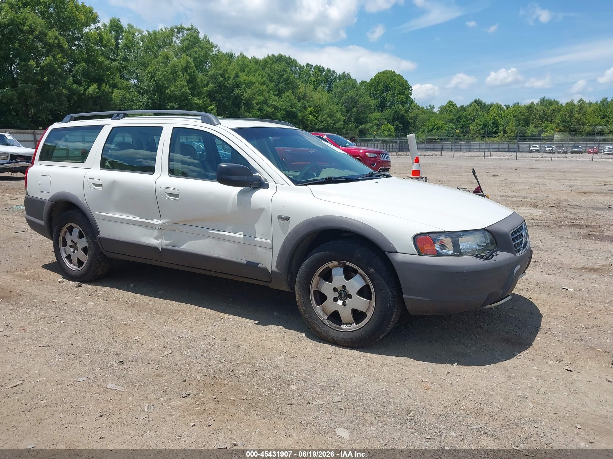 2001 Volvo V70, VIN YV1SZ58D011045108 — Бок