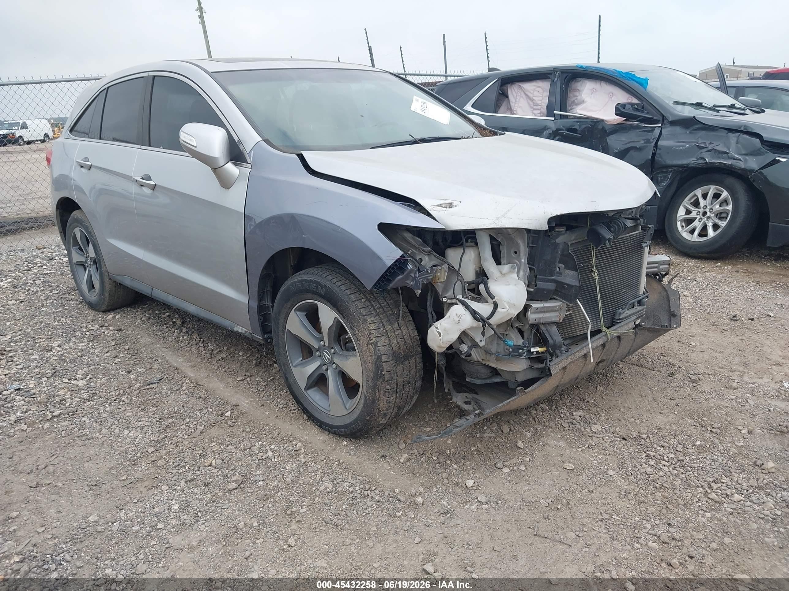 2014 Acura RDX Technology, VIN 5J8TB3H59EL011921 — Front end