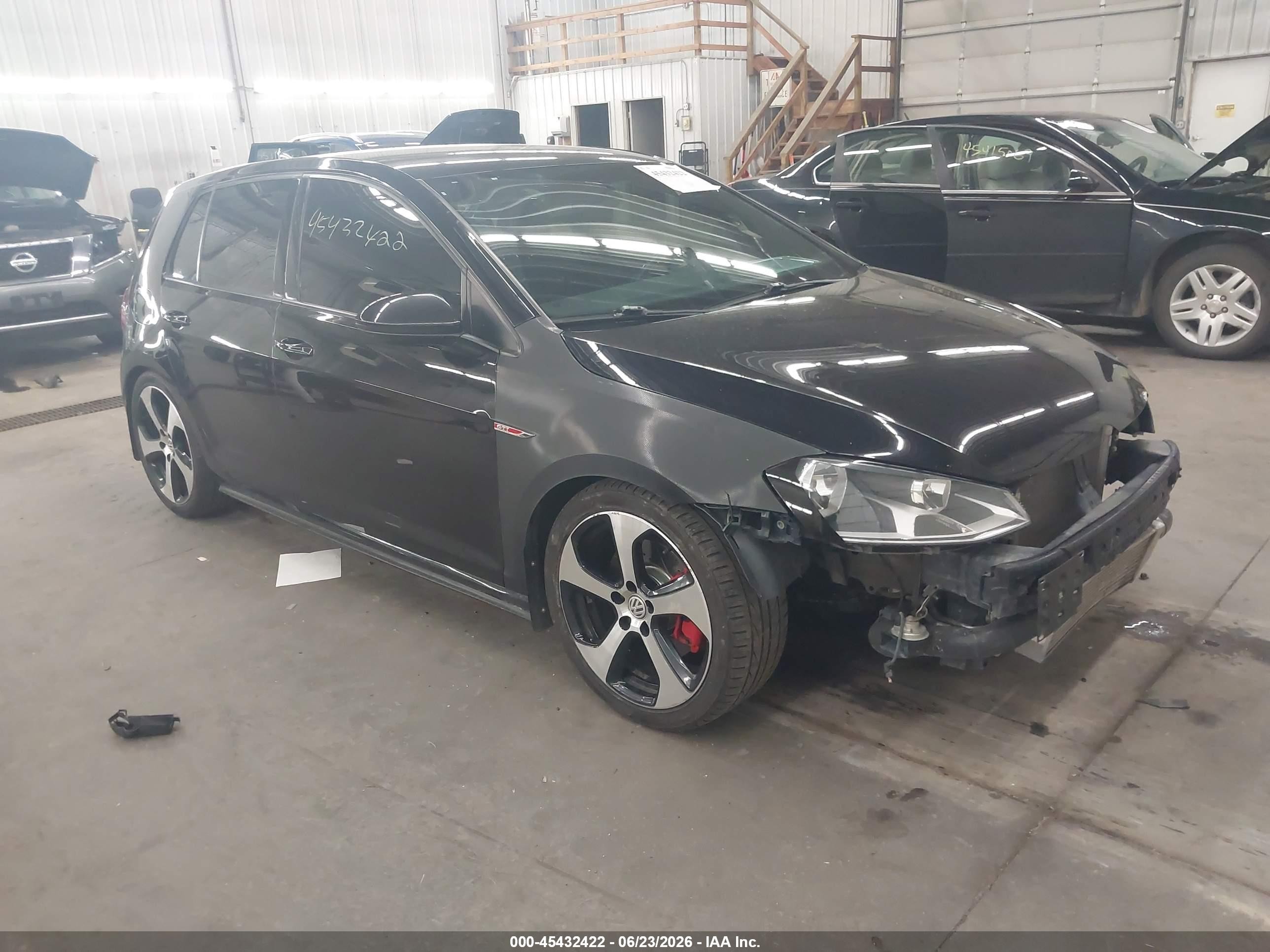 2017 Volkswagen Golf GTI S, VIN 3VW4T7AU4HM002360 — Front end