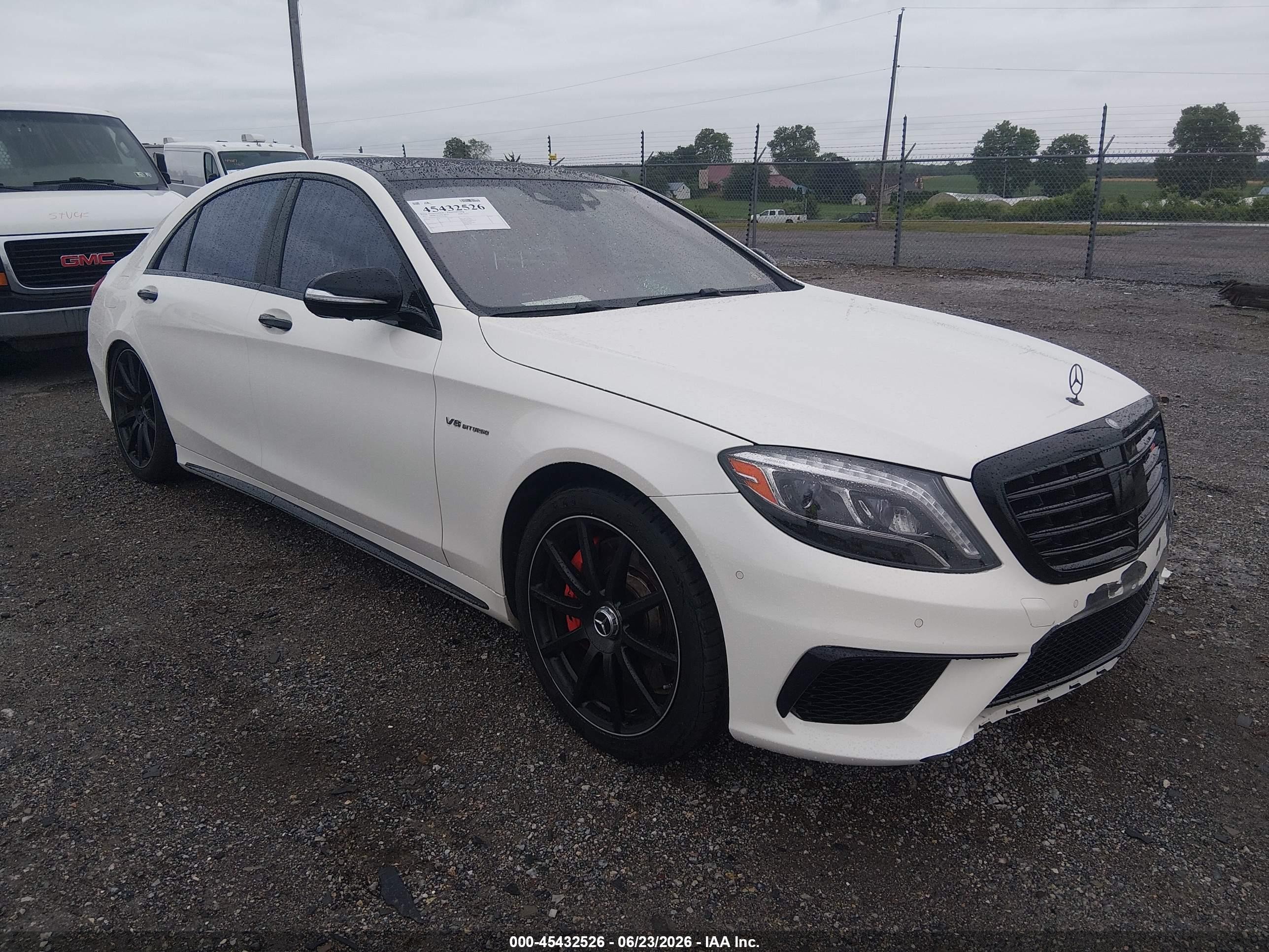 2017 Mercedes-Benz S 63 AMG, VIN WDDUG7JB3HA325792 — Side