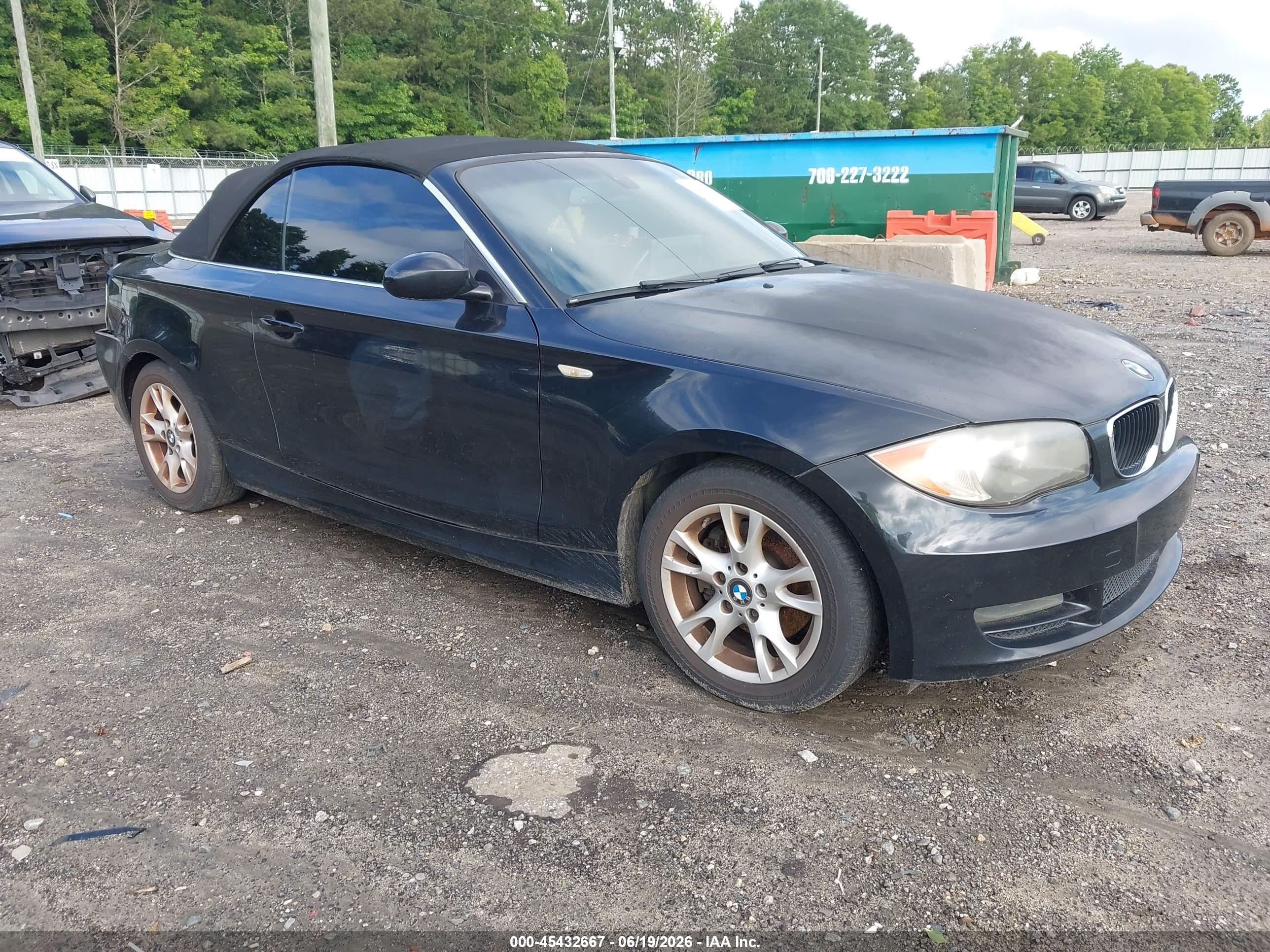 2008 BMW 1 Series 128i, VIN WBAUL73598VE89280 — Rear end