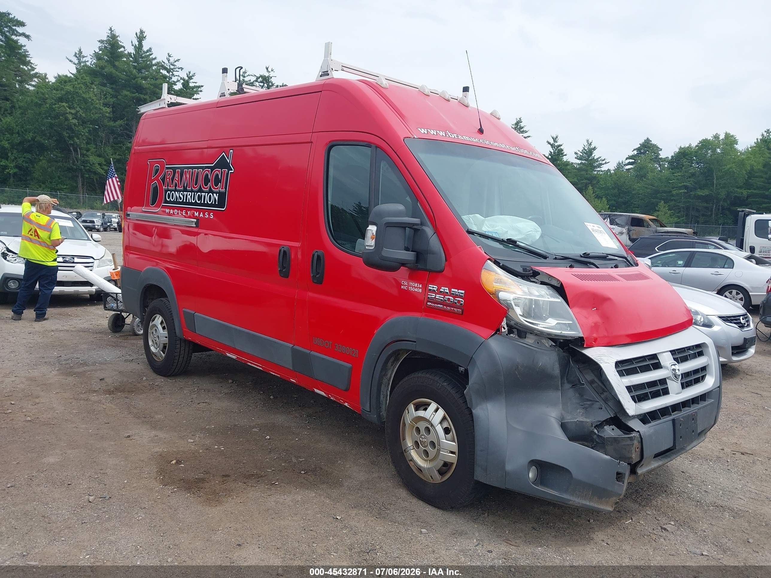 2014 Ram ProMaster Cargo, VIN 3C6TRVCG4EE105896 — Front end