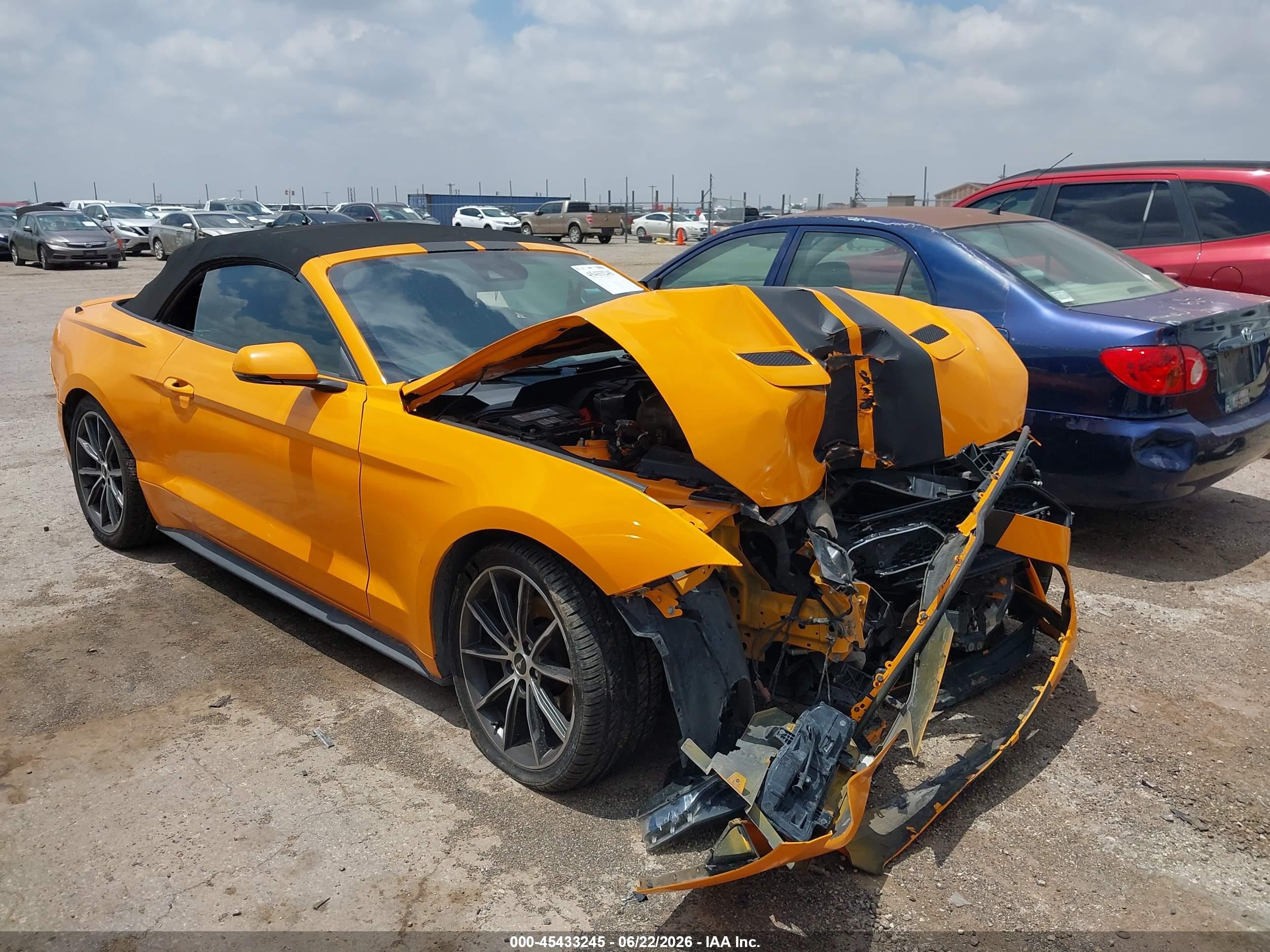 2019 Ford Mustang EcoBoost, VIN 1FATP8UH7K5150125 — Front end