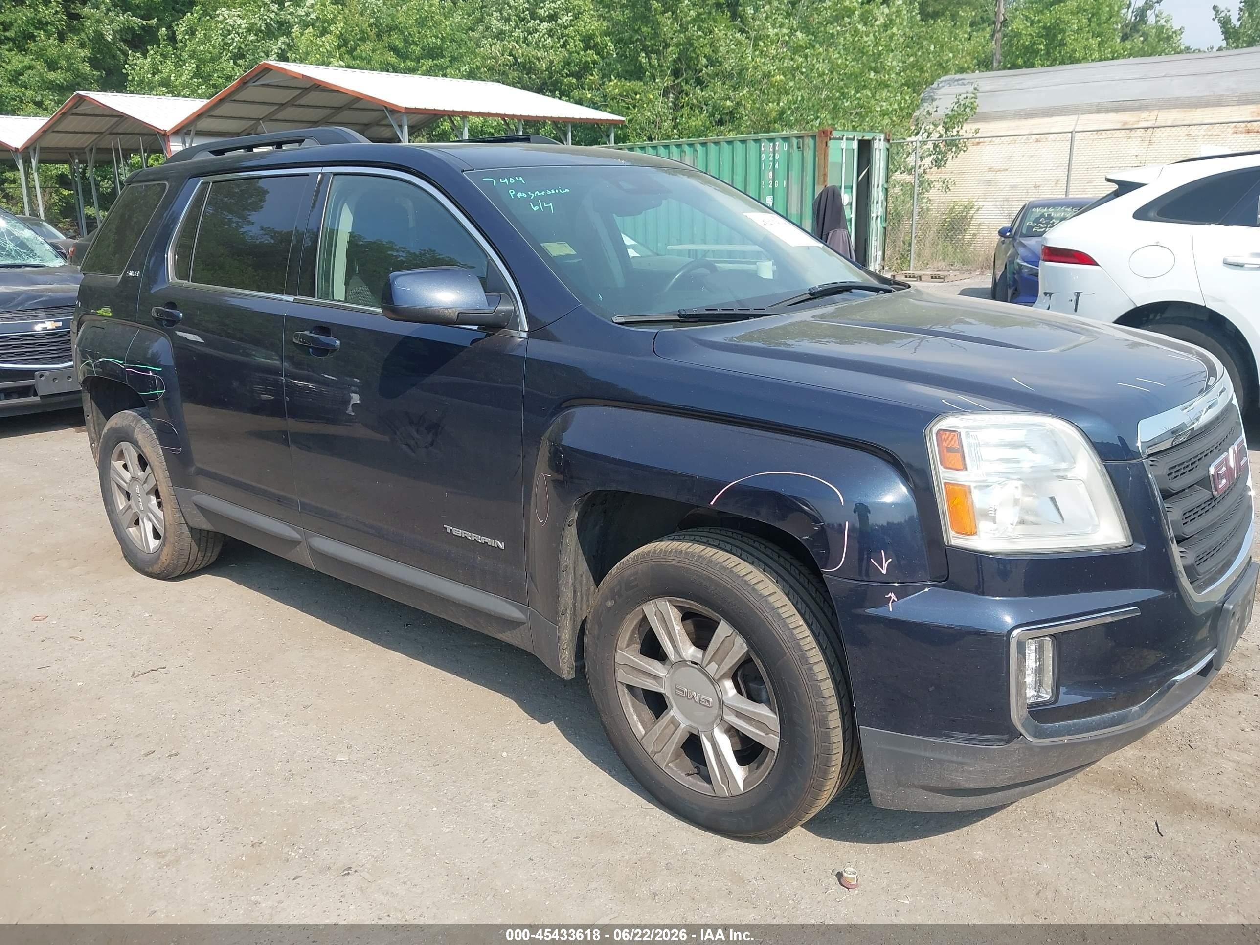 2016 GMC Terrain SLE, VIN 2GKFLTEK1G6334248 — Rear end