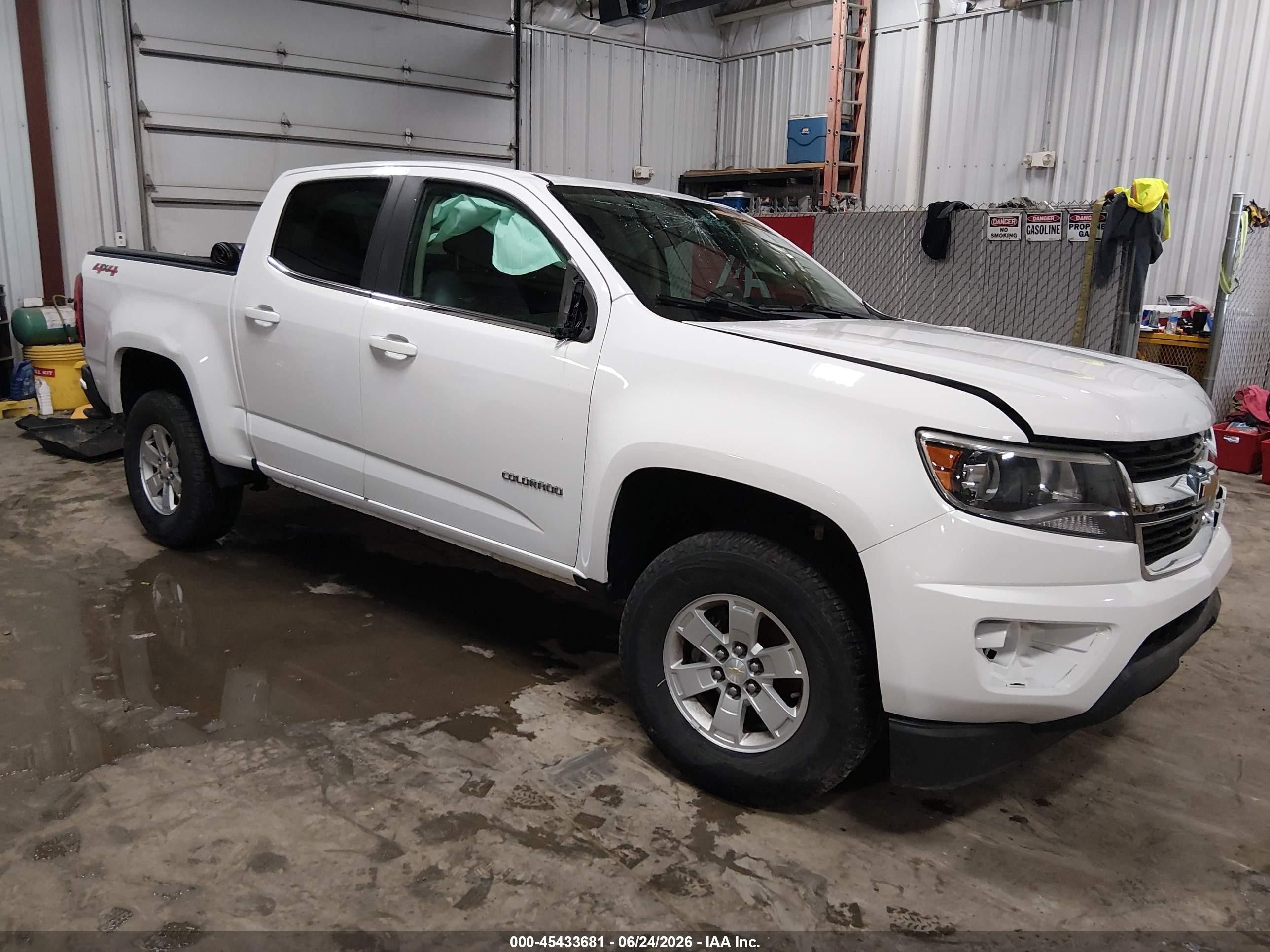2020 Chevrolet Colorado 4WD Work Truck, VIN 1GCGTBEN7L1227190 — Опрокидывание