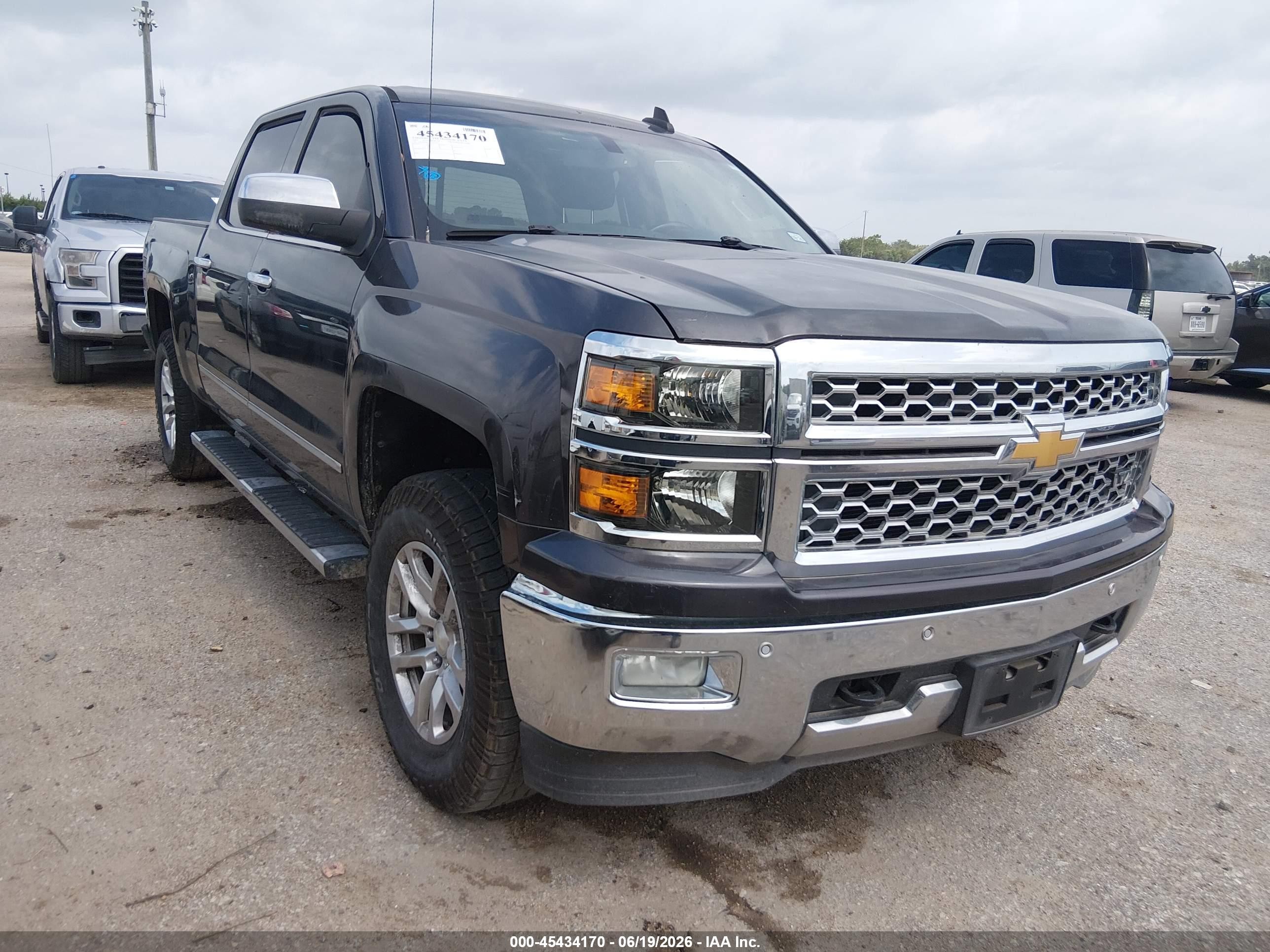 2015 Chevrolet Silverado 1500 LTZ, VIN 3GCUKSEC6FG428217 — Normal wear