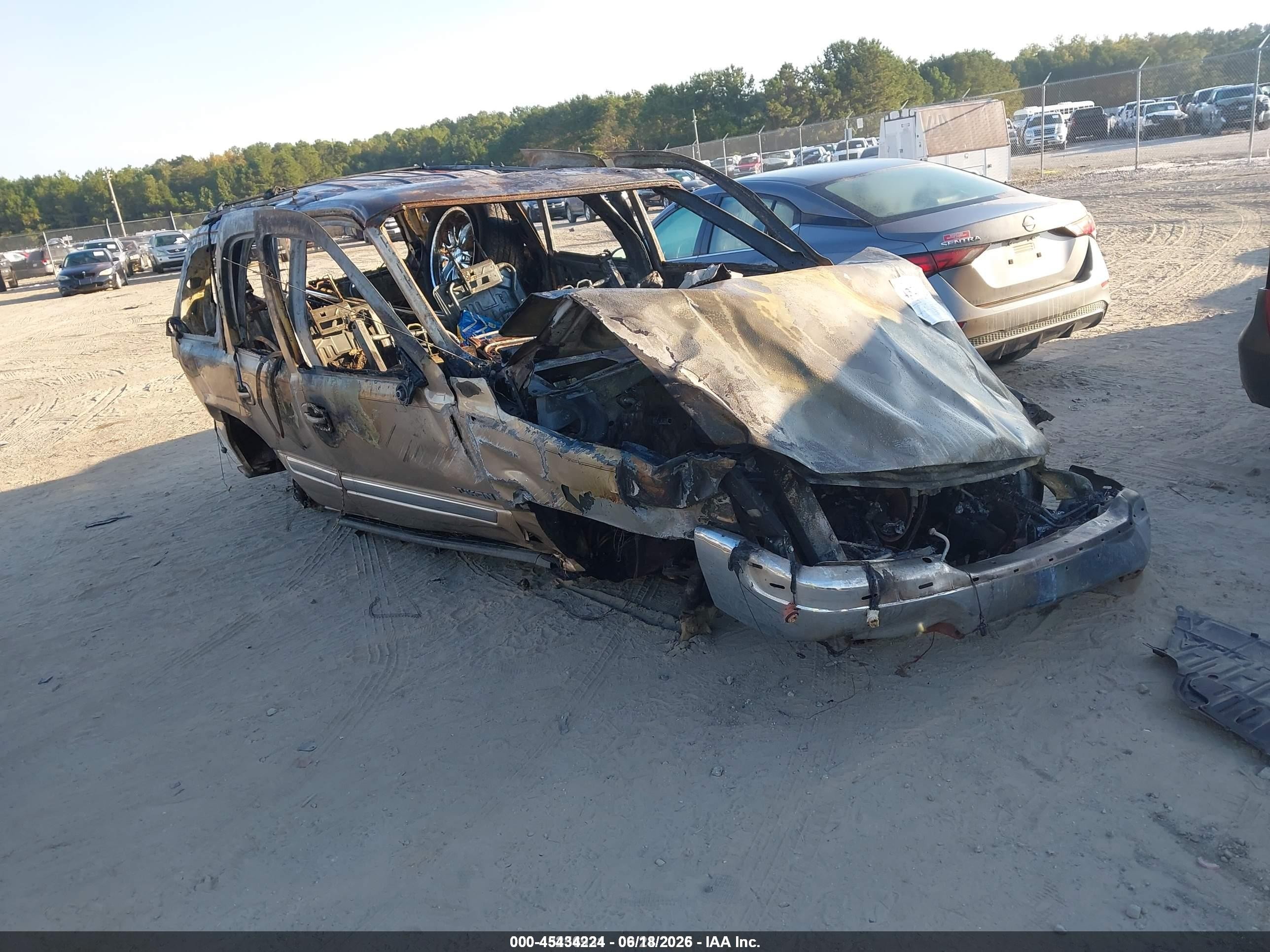 2006 GMC Yukon SLT, VIN 1GKEC13T56R122922 — Burn