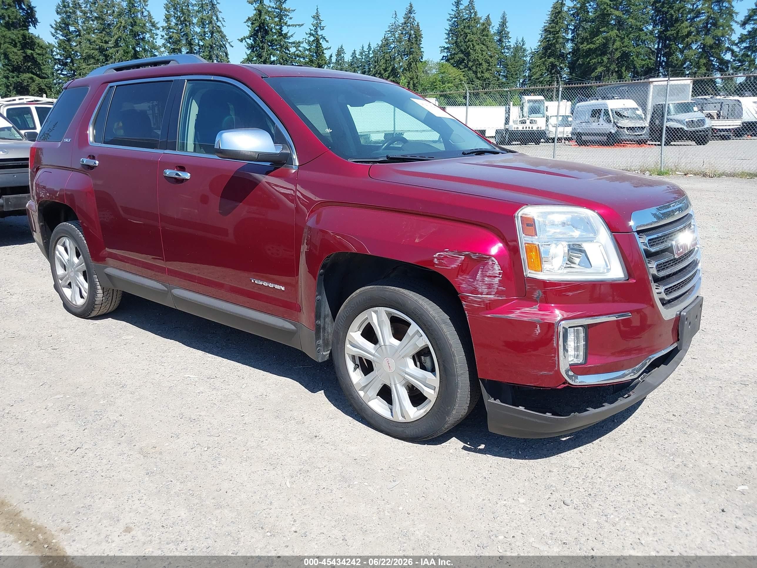 2016 GMC Terrain SLT, VIN 2GKFLPE3XG6358791 — Front end
