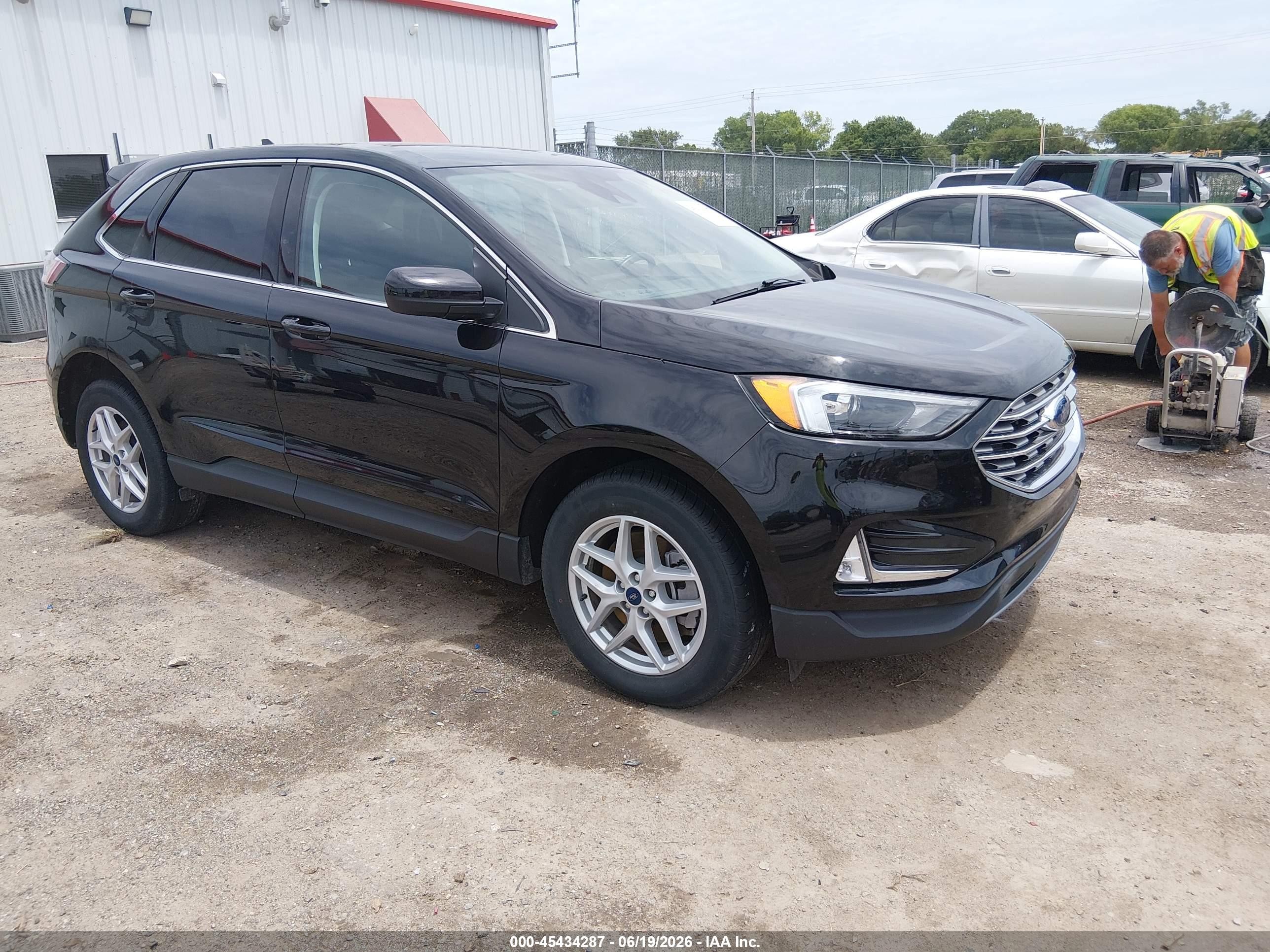 2022 Ford Edge SEL, VIN 2FMPK4J9XNBA89641 — Hail