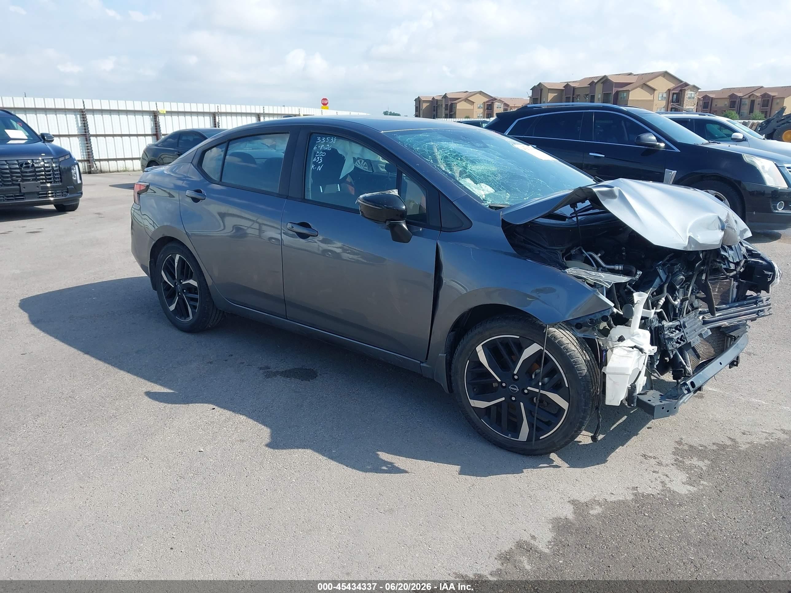 2024 Nissan Versa SR, VIN 3N1CN8FV6RL829917 — Front end