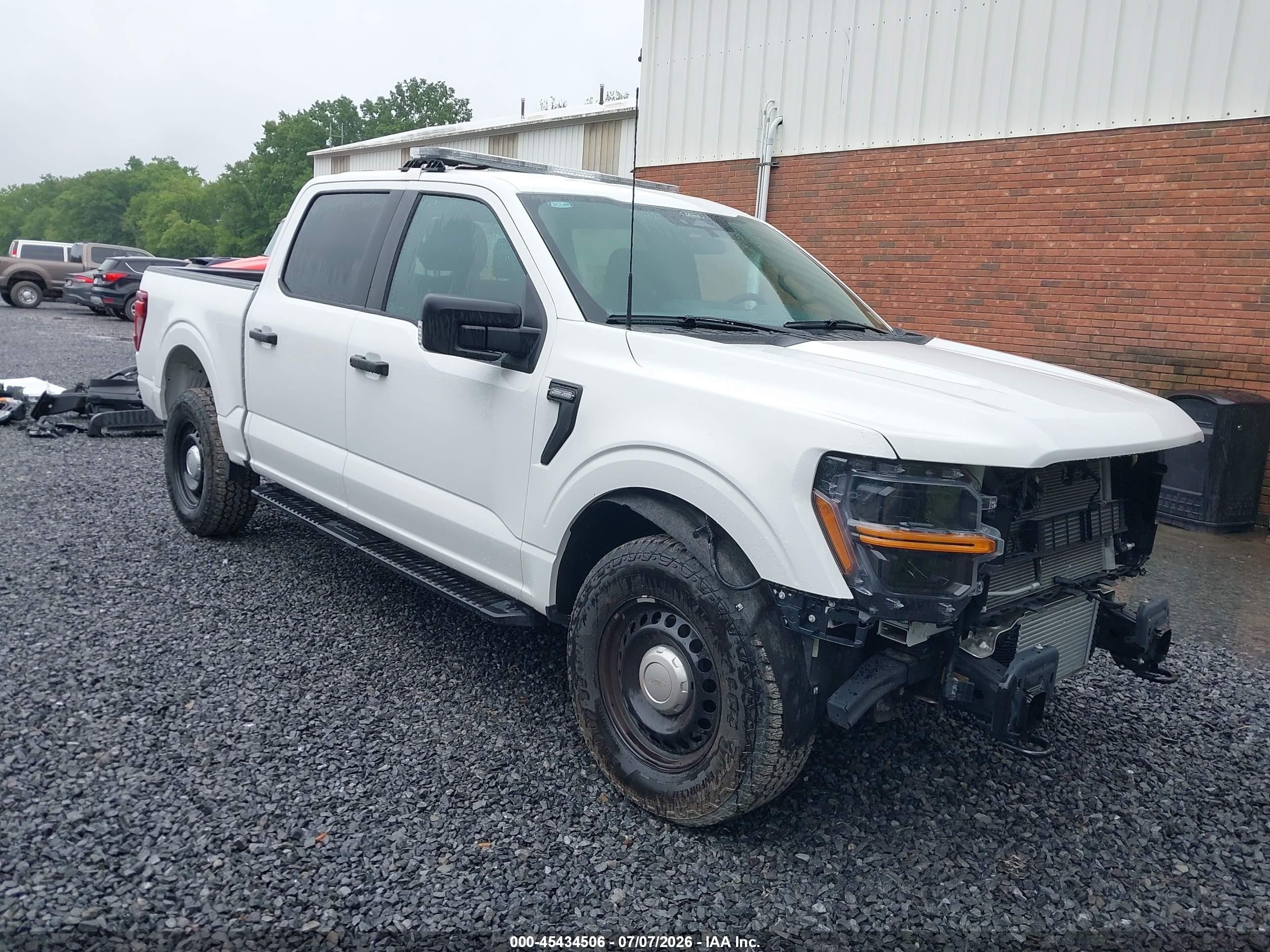 2025 Ford F-150 Police Responder XL, VIN 1FTFW1P89SKE92755 — Front end