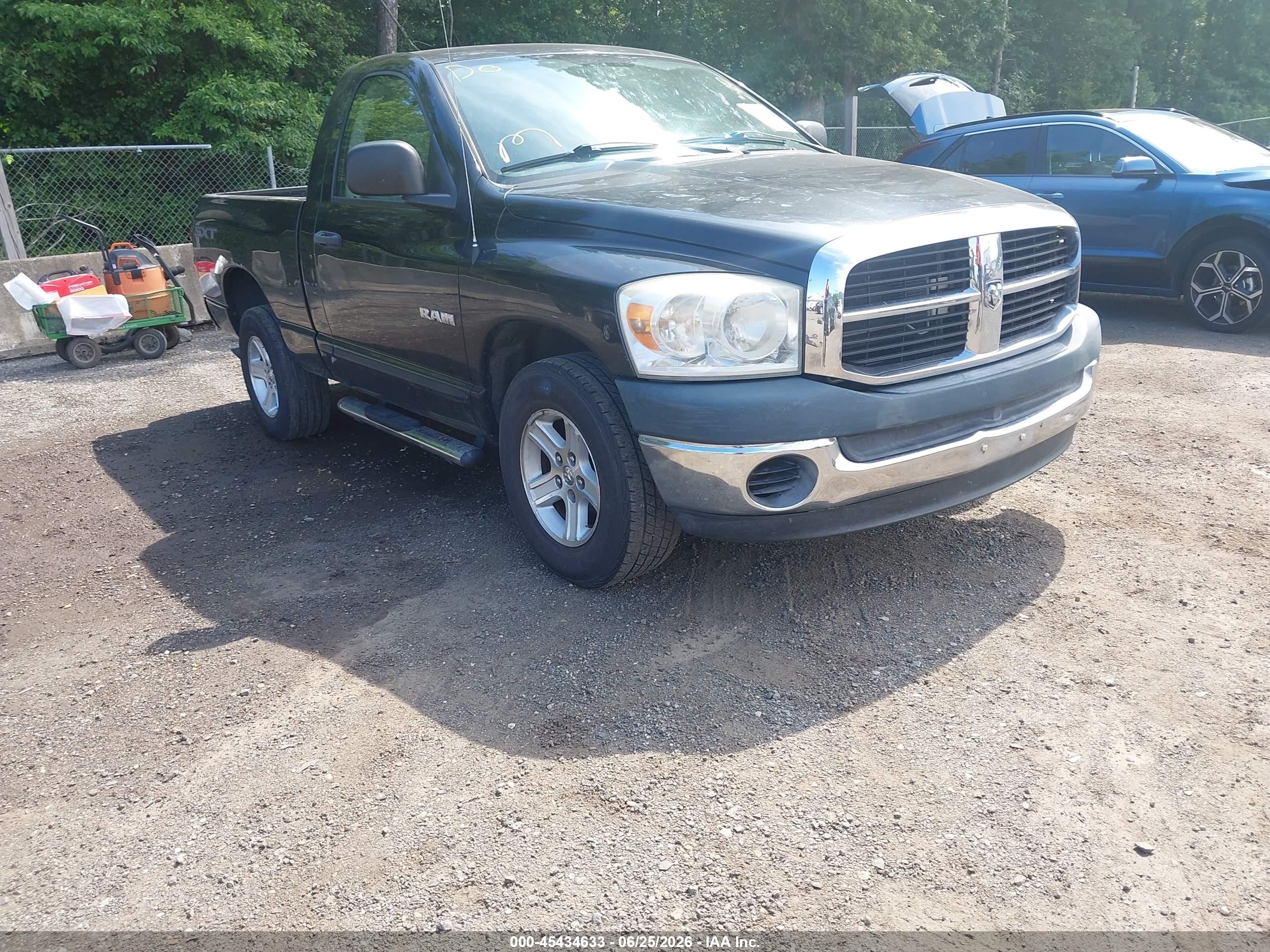 2008 Dodge 1500 ST, VIN 1D7HA16K38J211168 — Front end