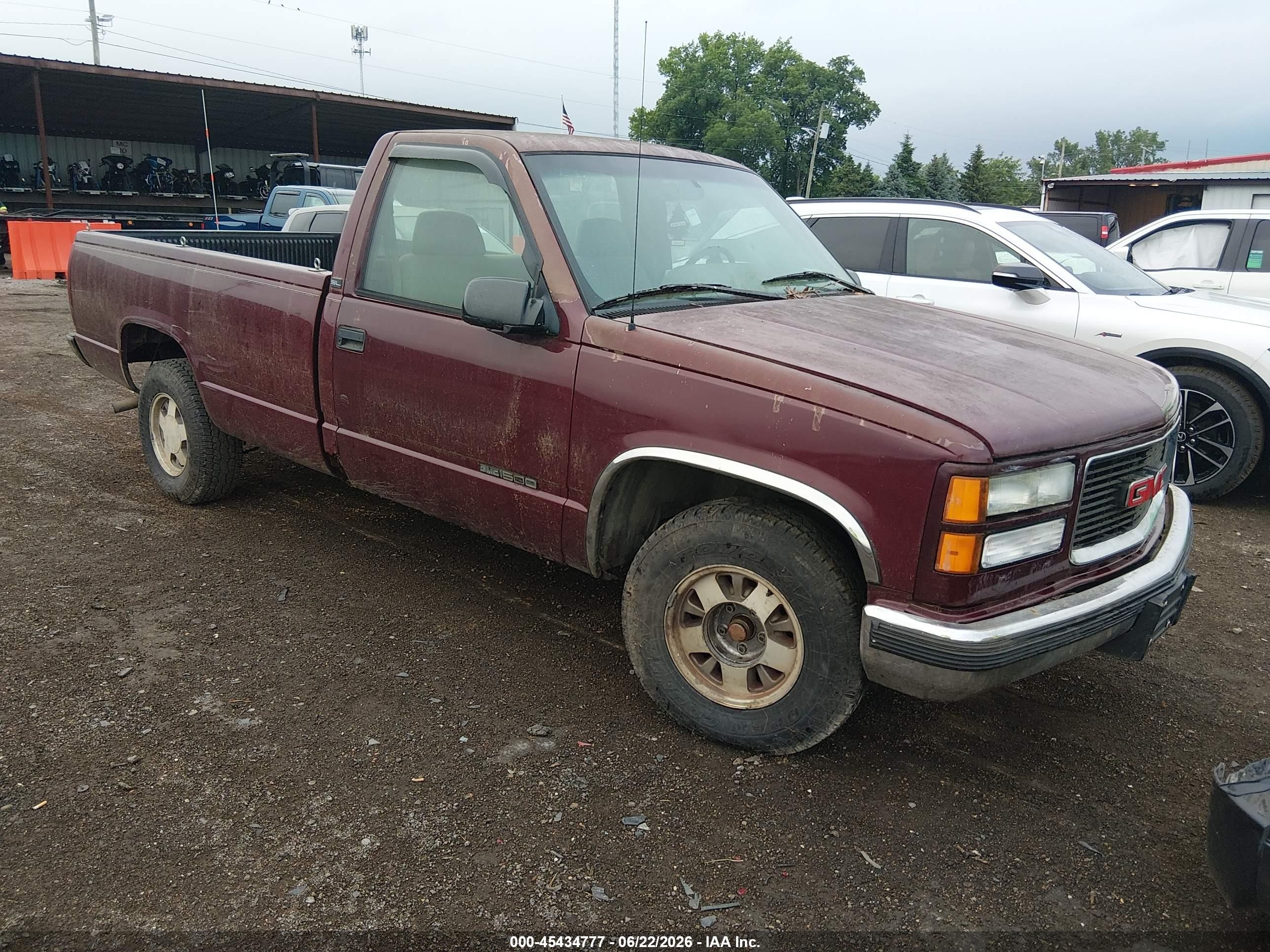 1996 GMC Sierra 1500, VIN 1GTEC14W9TZ528881 — Normal wear