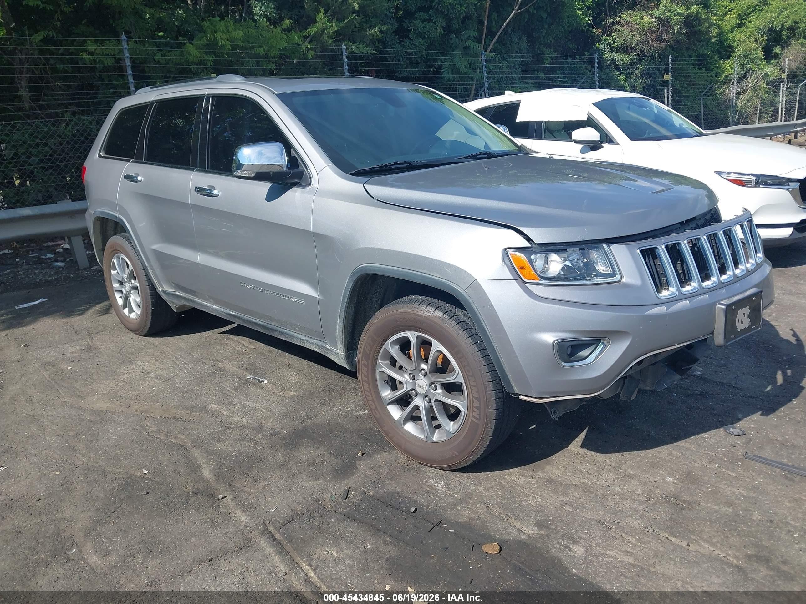 2016 Jeep Grand Cherokee Limited, VIN 1C4RJFBG3GC335019 — Front end