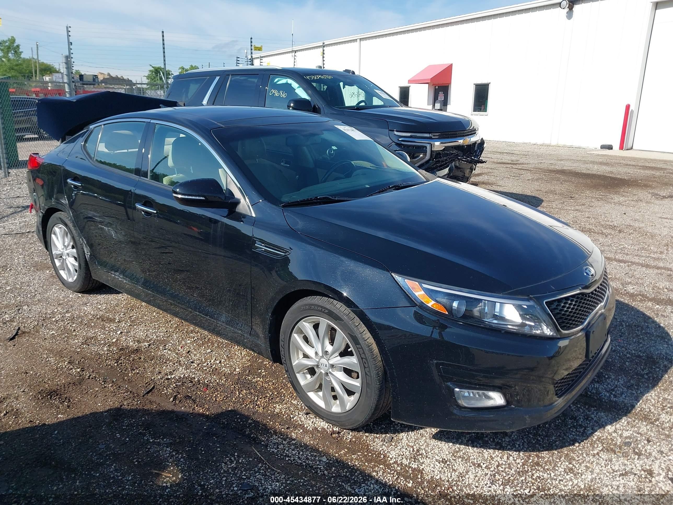 2015 Kia Optima EX, VIN 5XXGN4A71FG376457 — Rear end