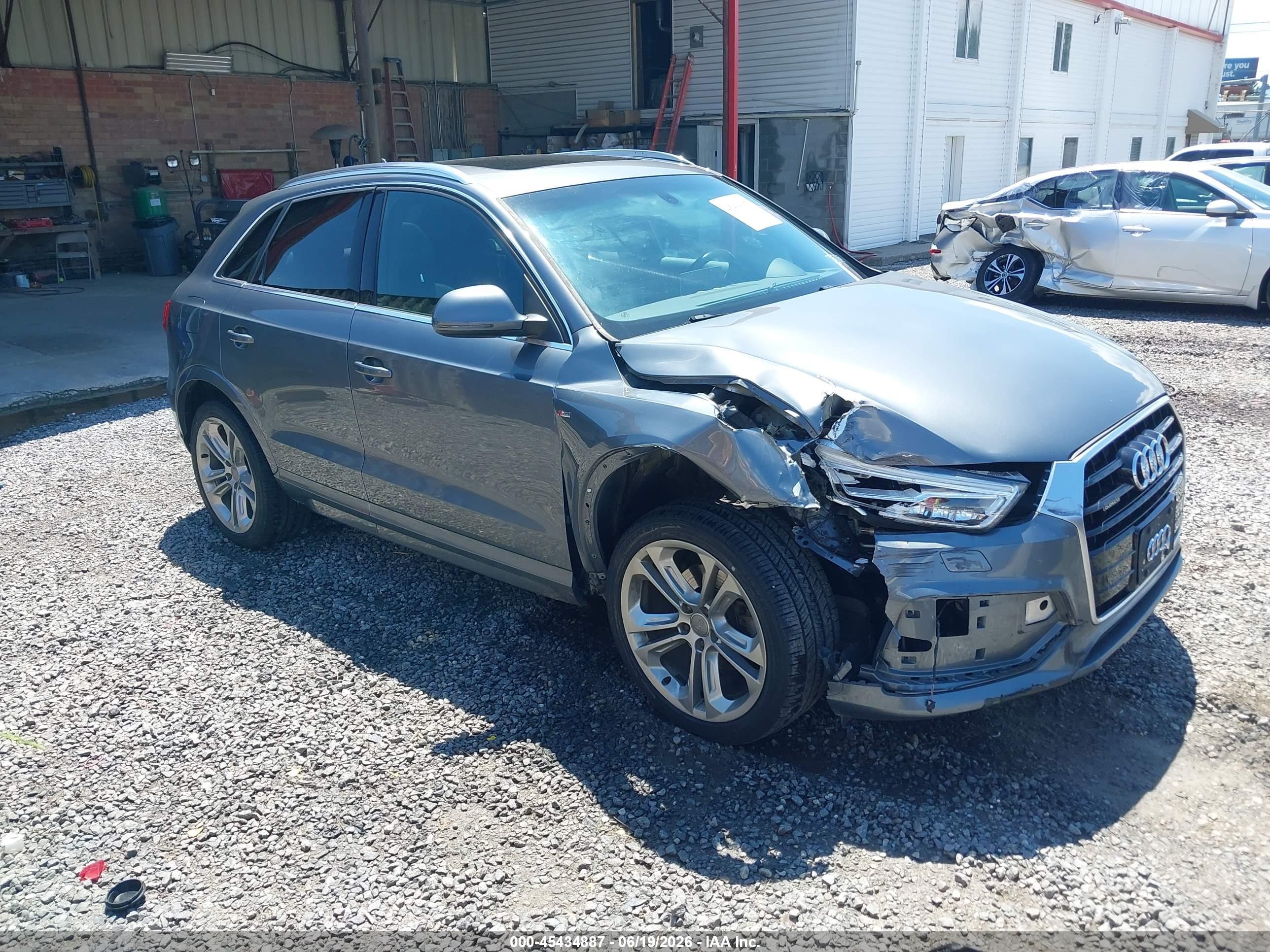 2016 Audi Q3 Prestige, VIN WA1GFCFS3GR015535 — Front end