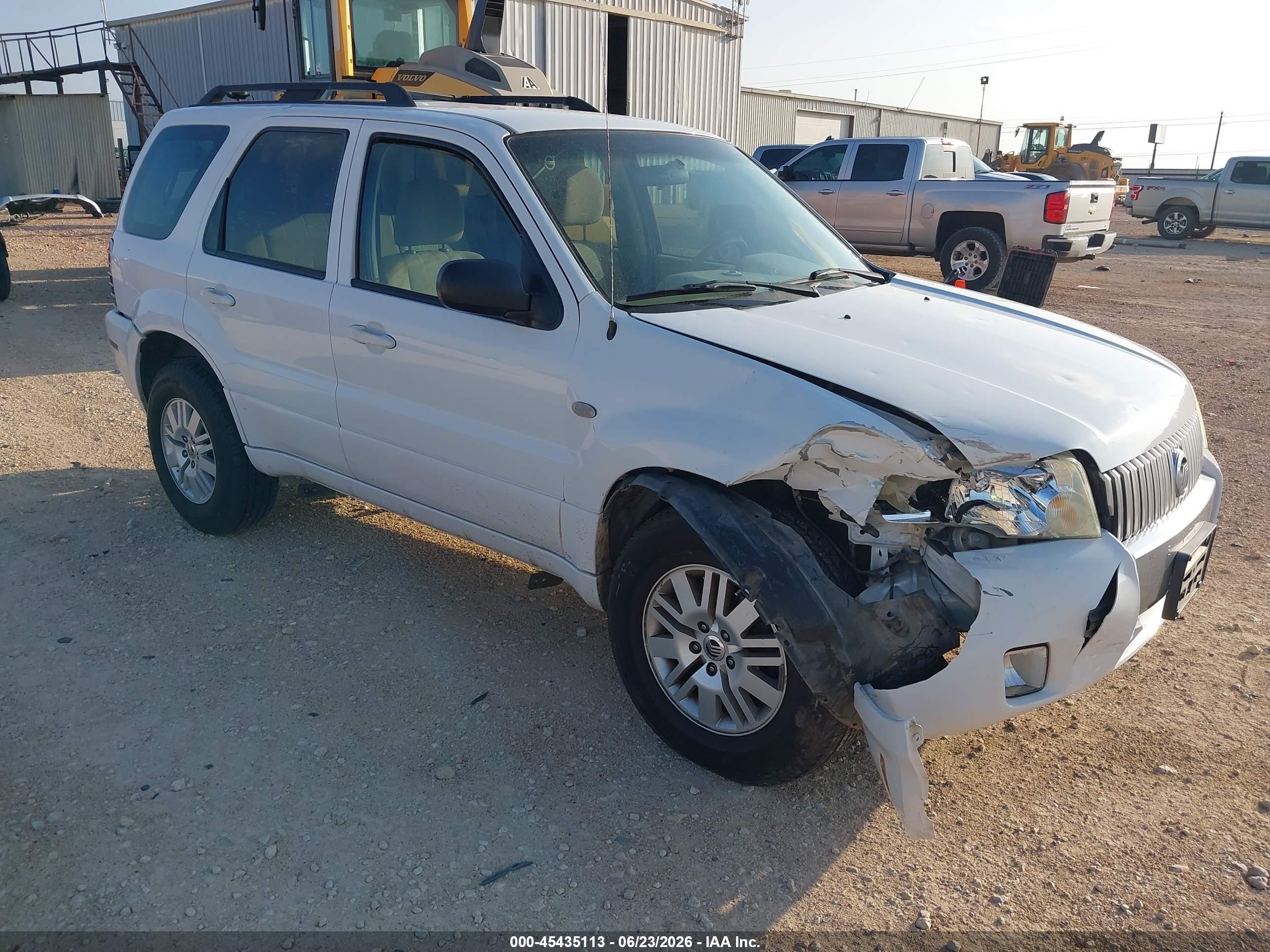 2005 Mercury Mariner Convenience, VIN 4M2YU56Z25DJ27191 — Front end