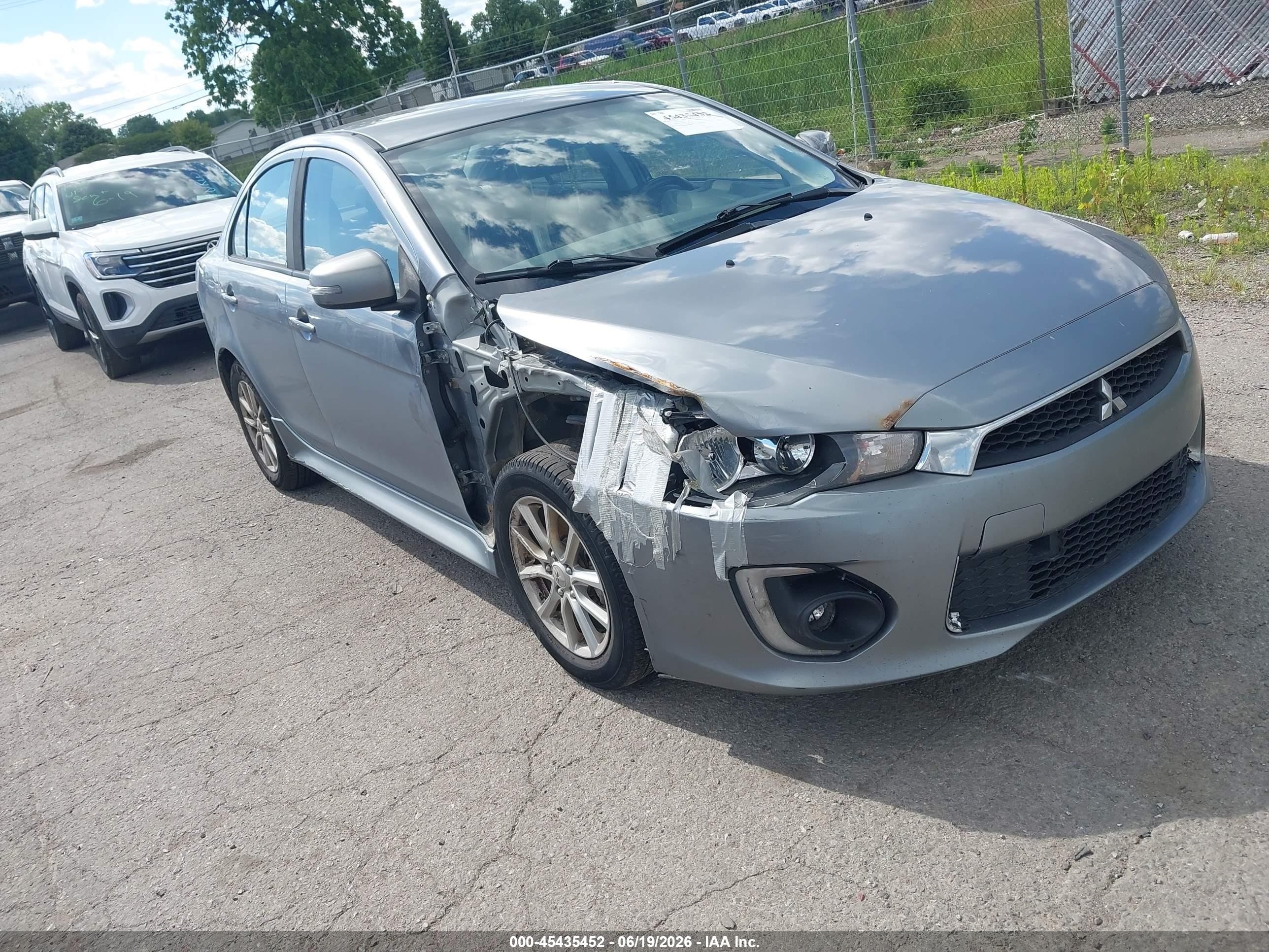 2016 Mitsubishi Lancer SE, VIN JA32V2FWXGU008450 — Normal wear
