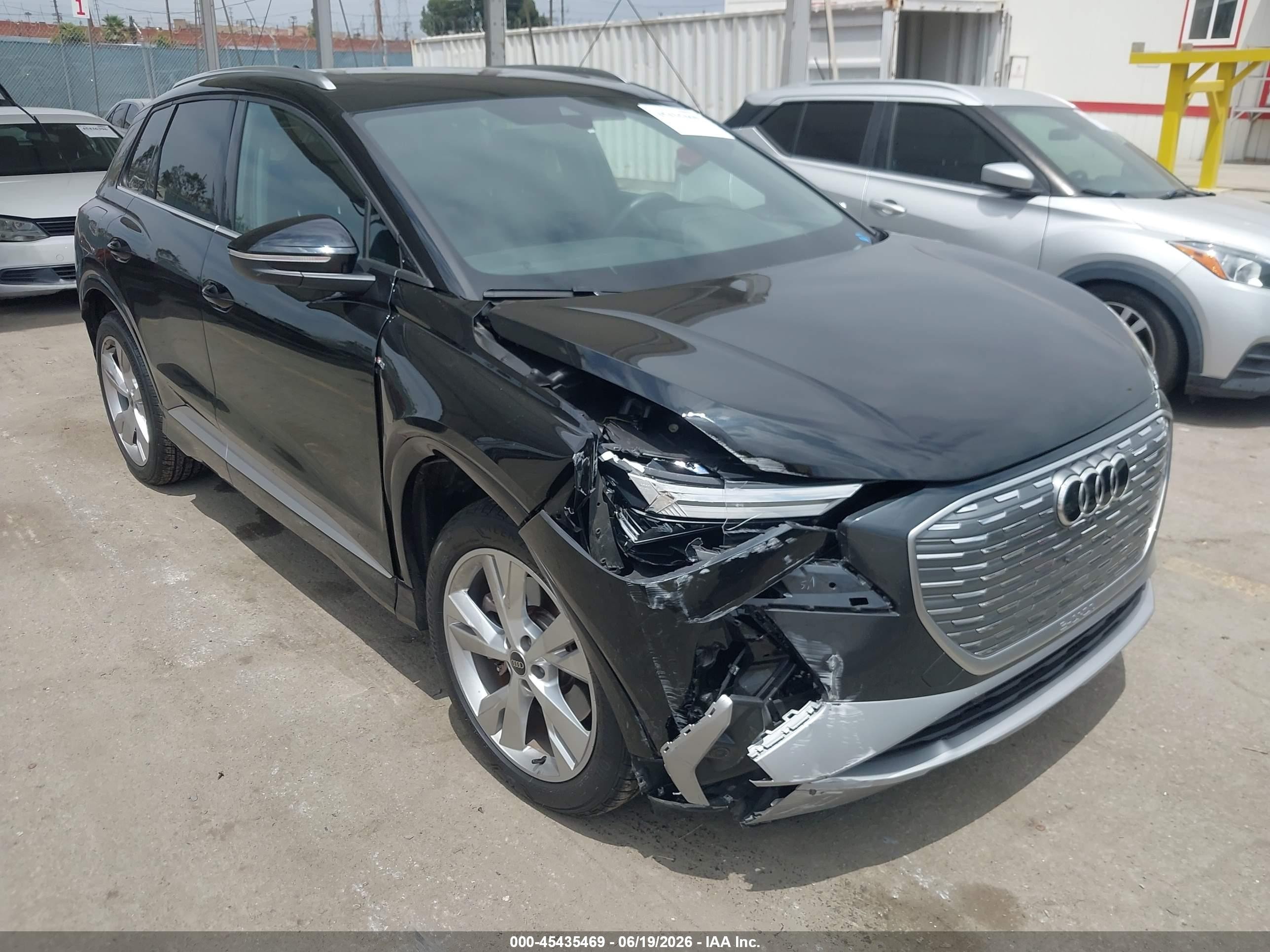 2023 Audi Q4 e-tron Premium, VIN WA1K2BFZ3PP041089 — Front end