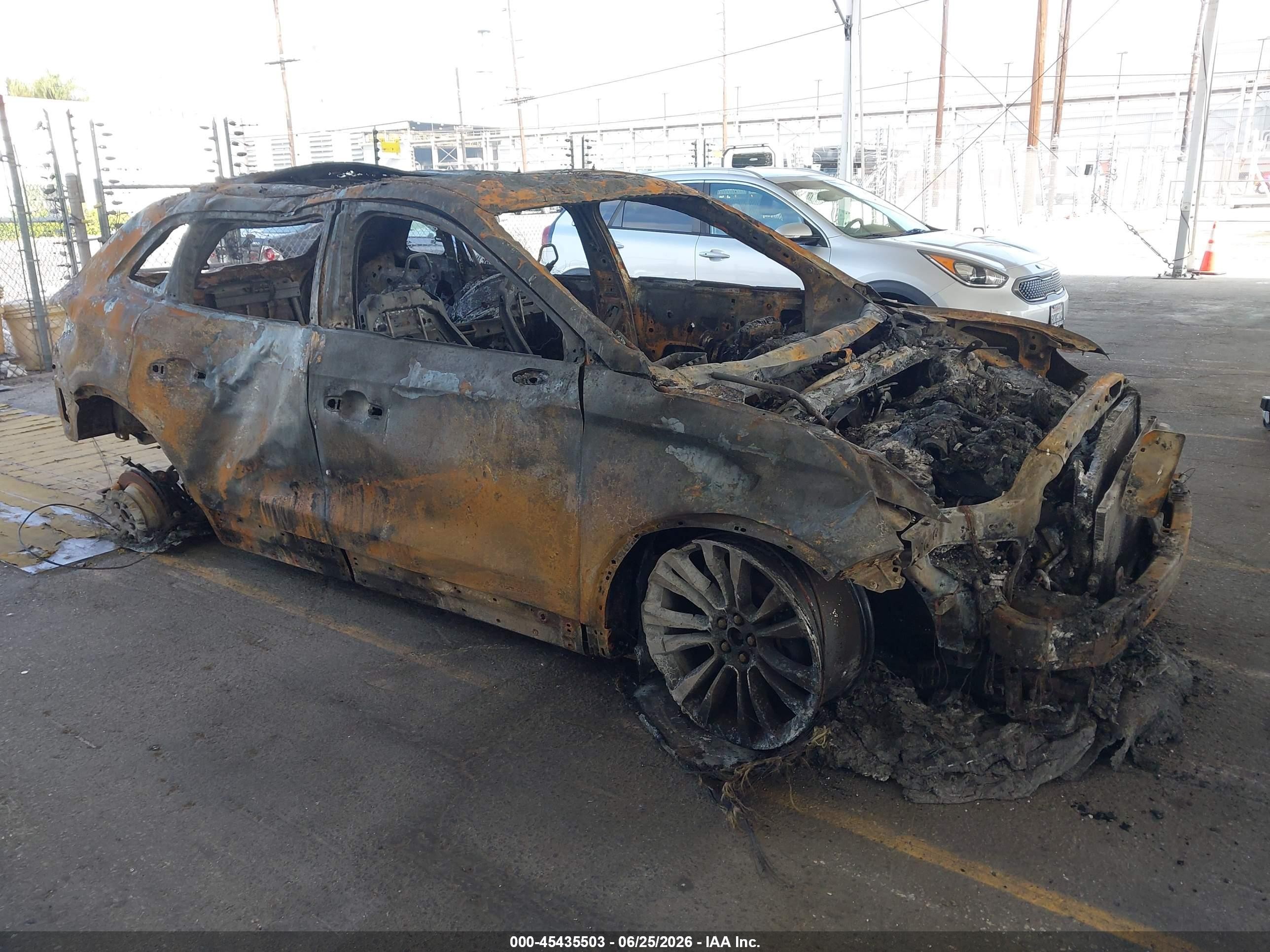 2017 Lincoln MKX Reserve, VIN 2LMPJ8LP2HBL13127 — Burn