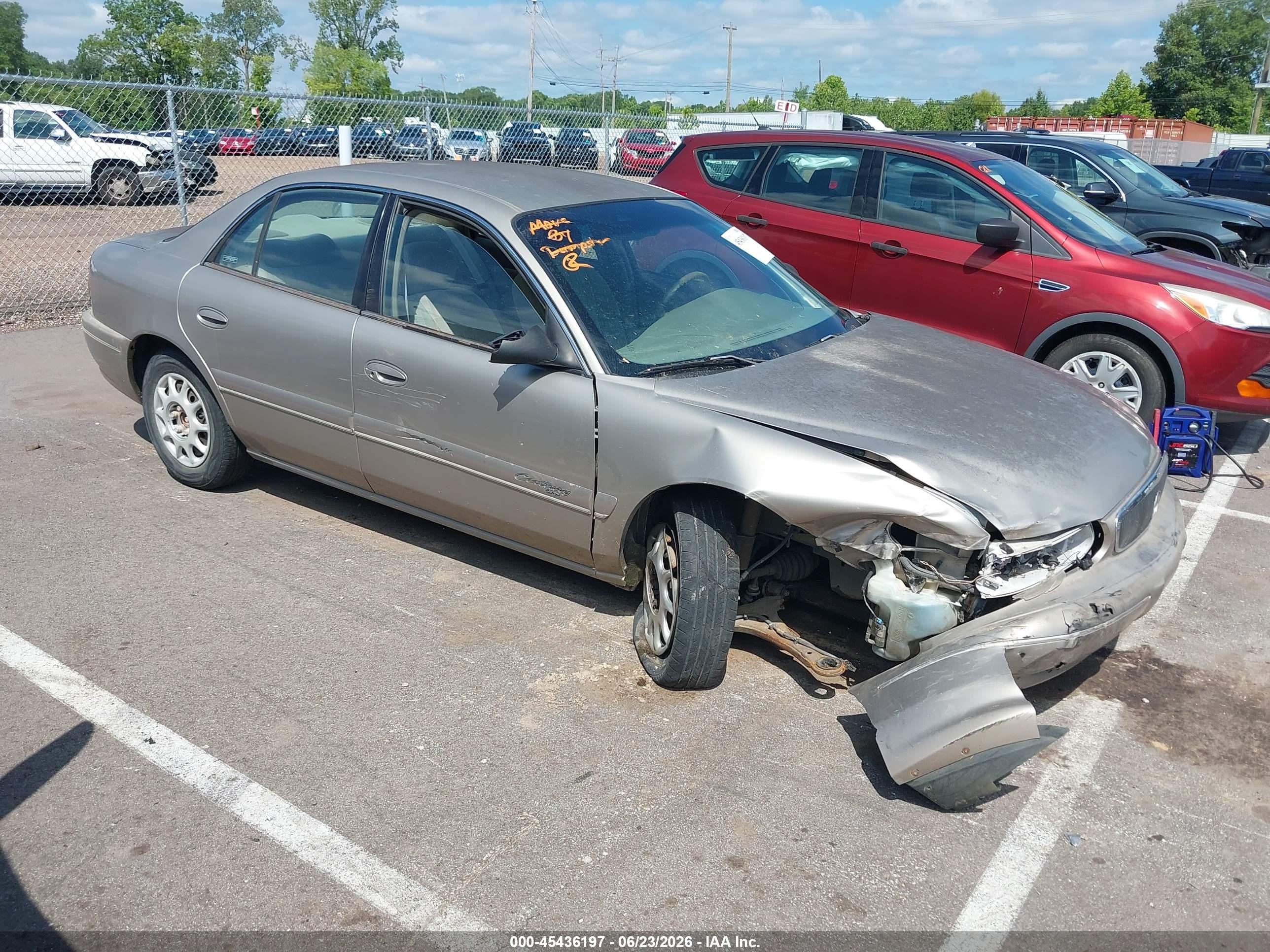 1999 Buick Century Custom, VIN 2G4WS52M7X1484941 — Front end