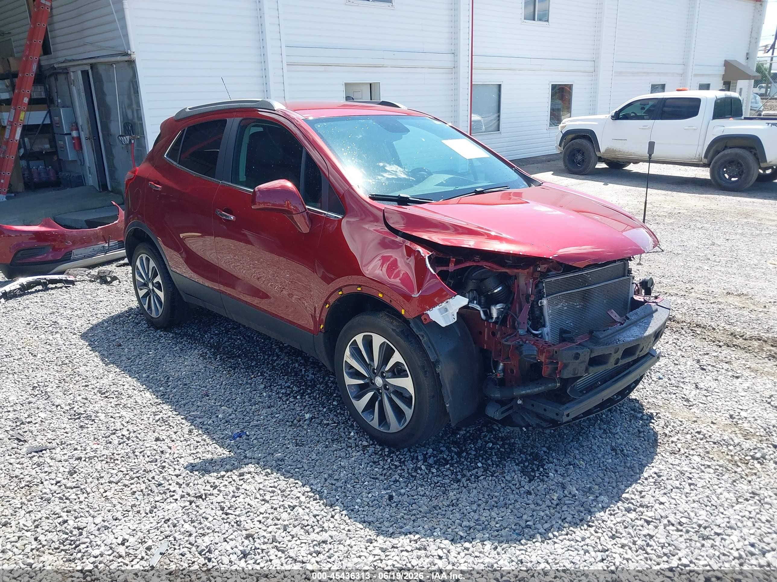2022 Buick Encore Preferred, VIN KL4CJESM8NB553282 — Перед