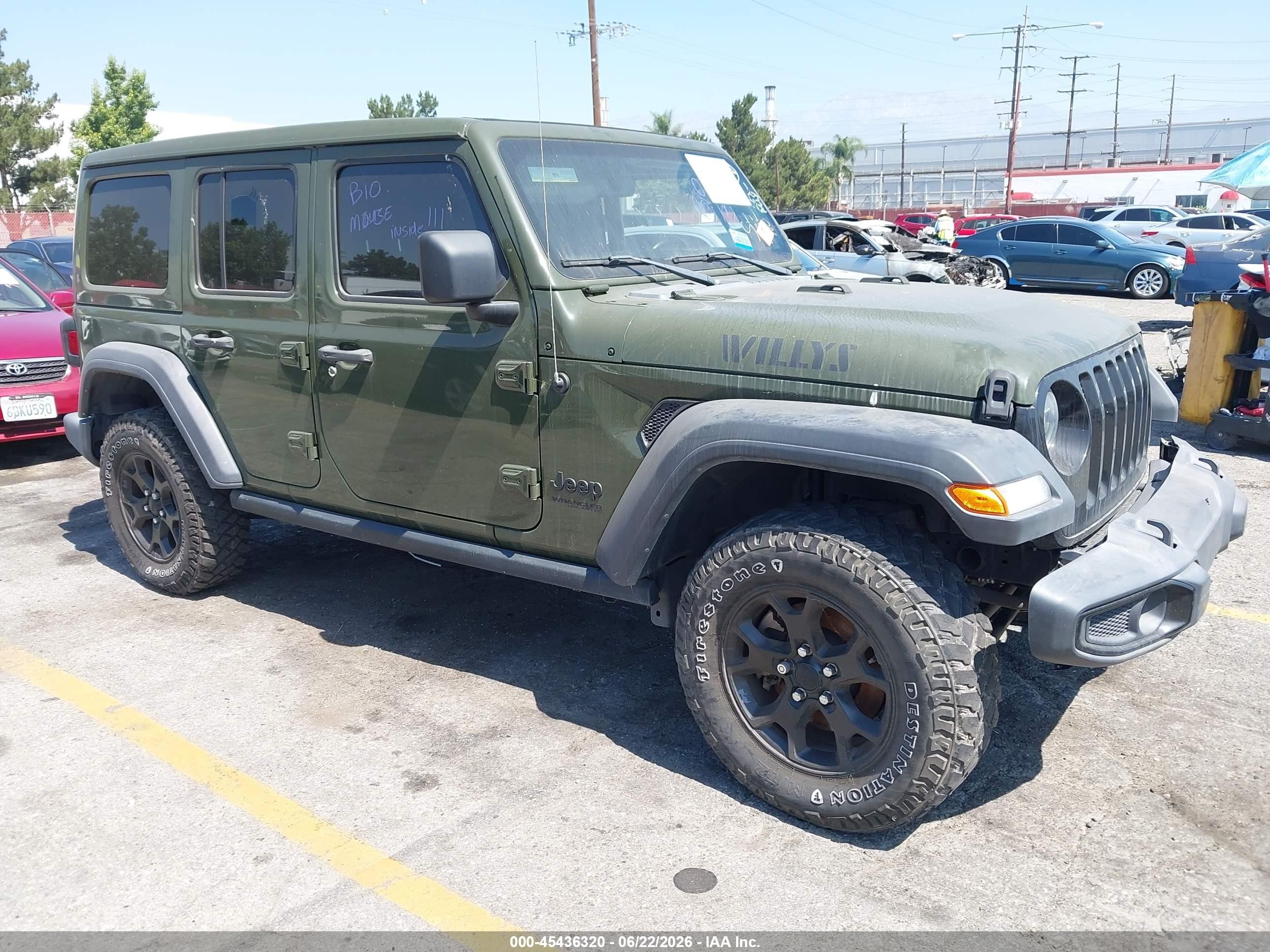 2022 Jeep Wrangler Unlimited Sport Altitude, VIN 1C4HJXDG7NW232809 — Биологическое загрязнение