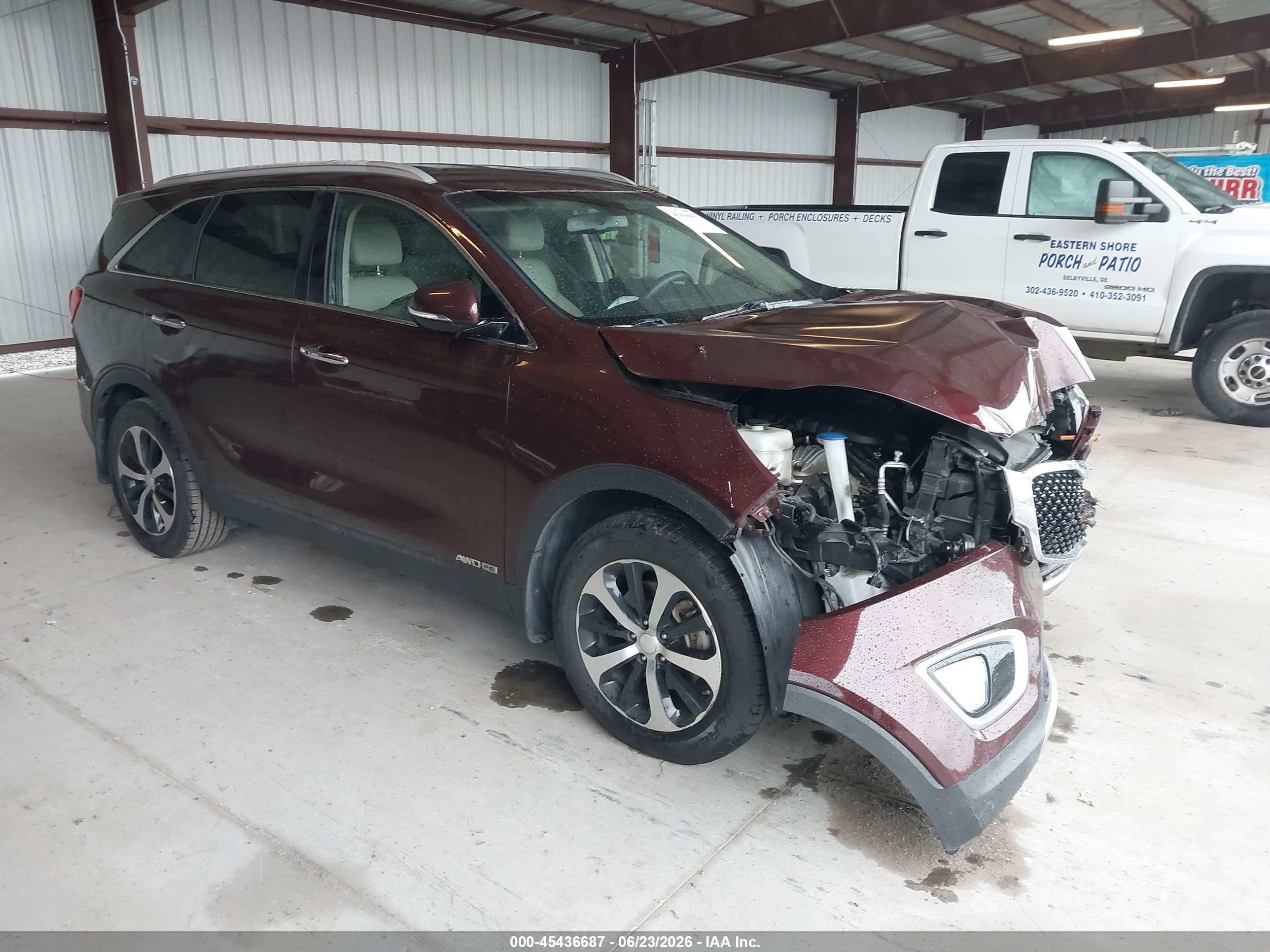 2017 Kia Sorento EX, VIN 5XYPHDA51HG322211 — Front end