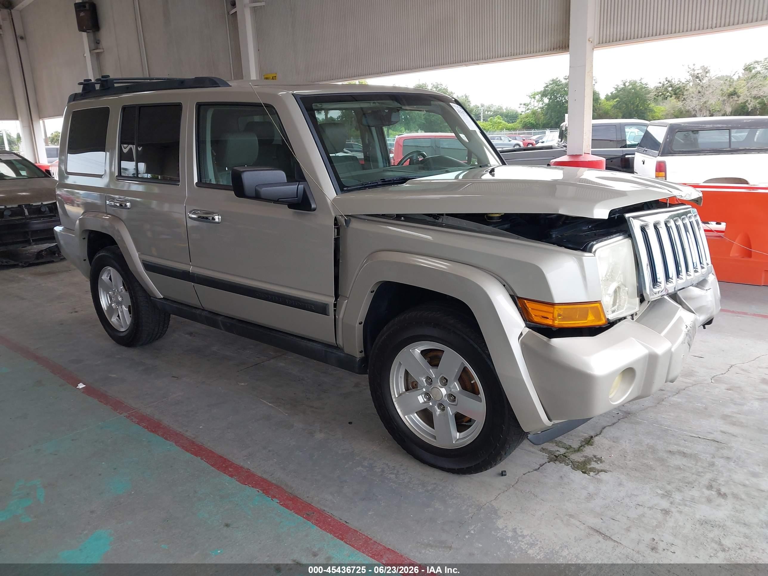2007 Jeep Commander Sport, VIN 1J8HH48P57C578083 — Front end