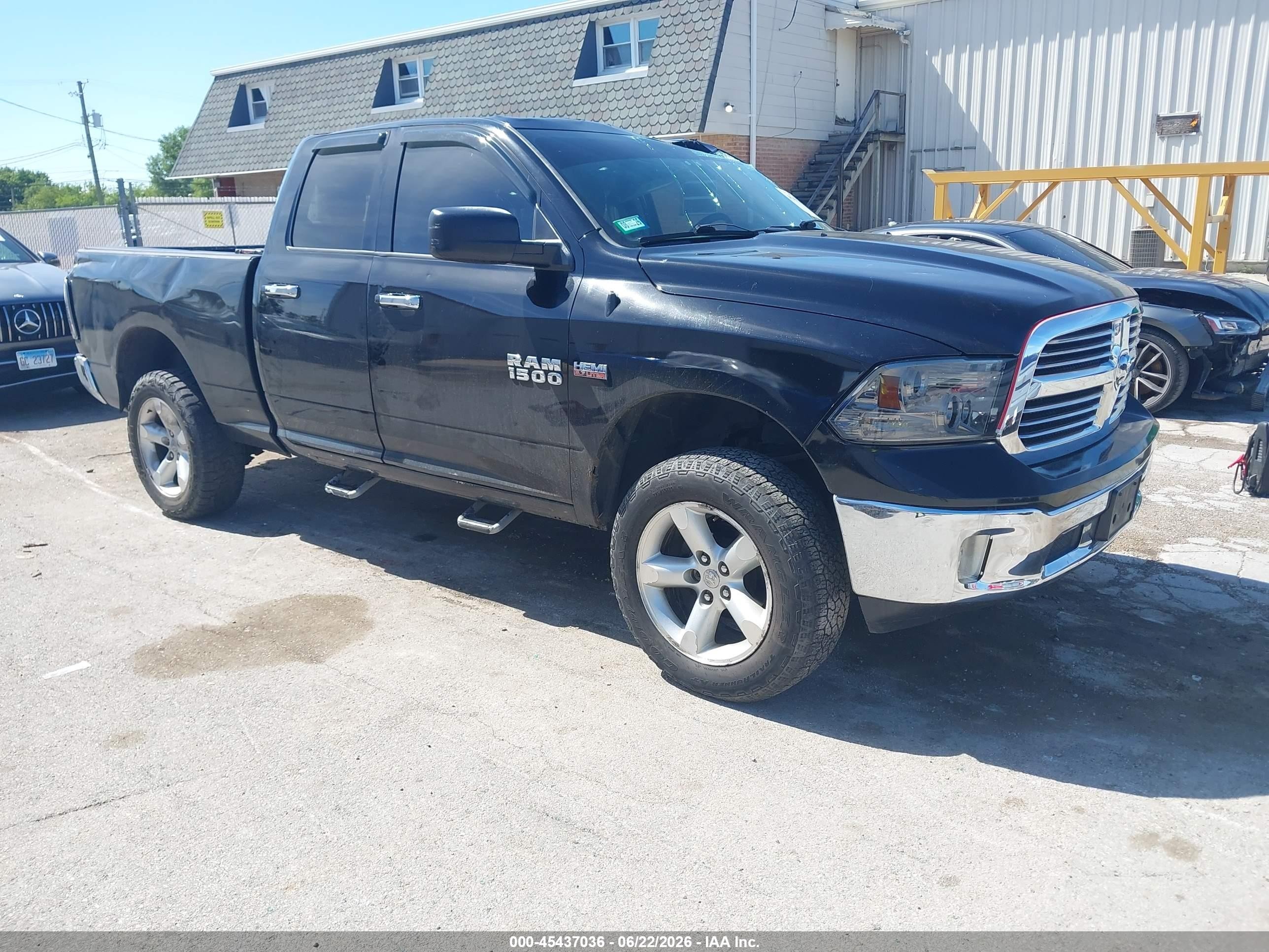 2015 Ram 1500 Outdoorsman, VIN 1C6RR7GT8FS515015 — Roof