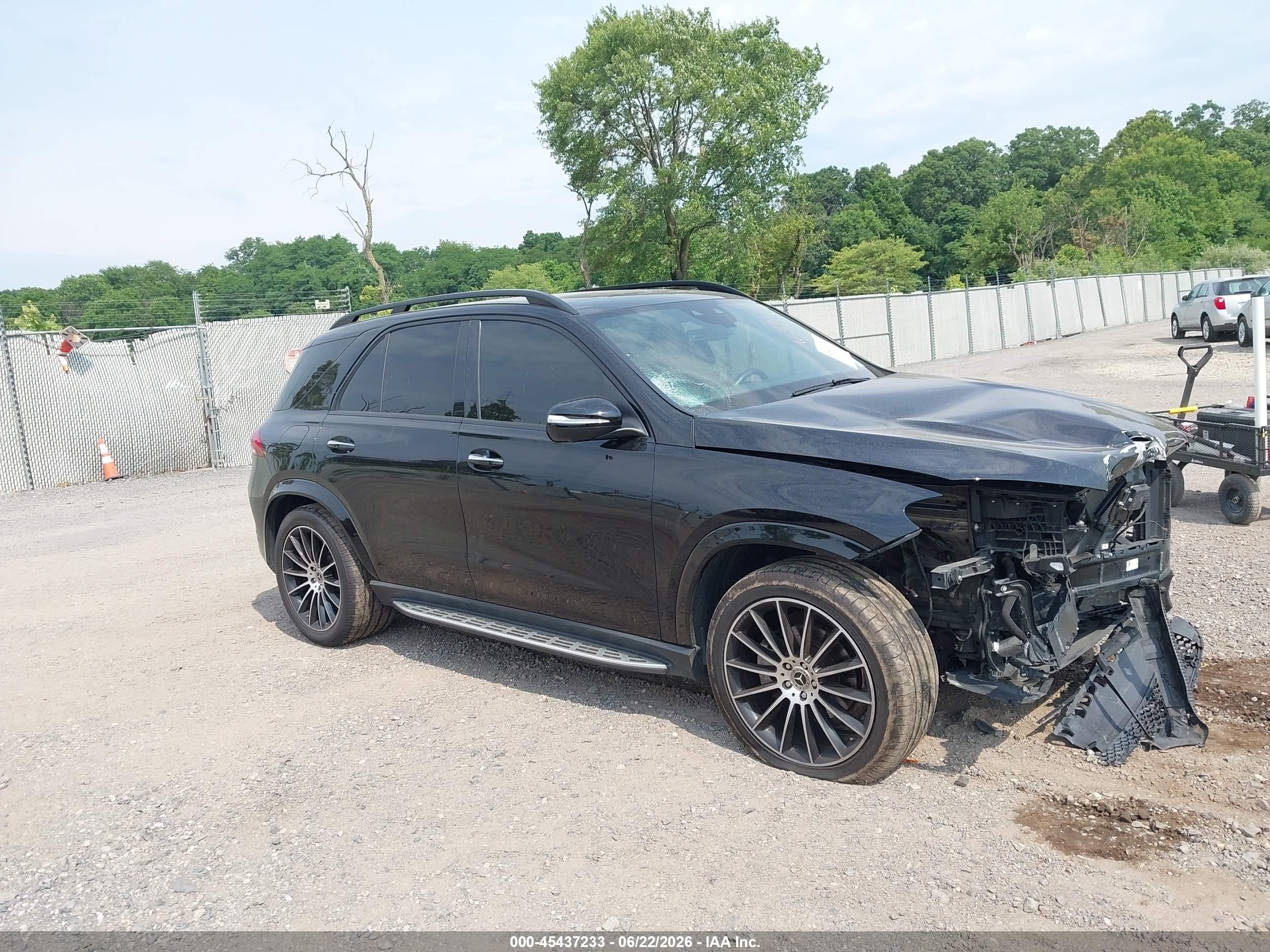 2022 Mercedes-Benz GLE 350, VIN 4JGFB4JB4NA786667 — Front end