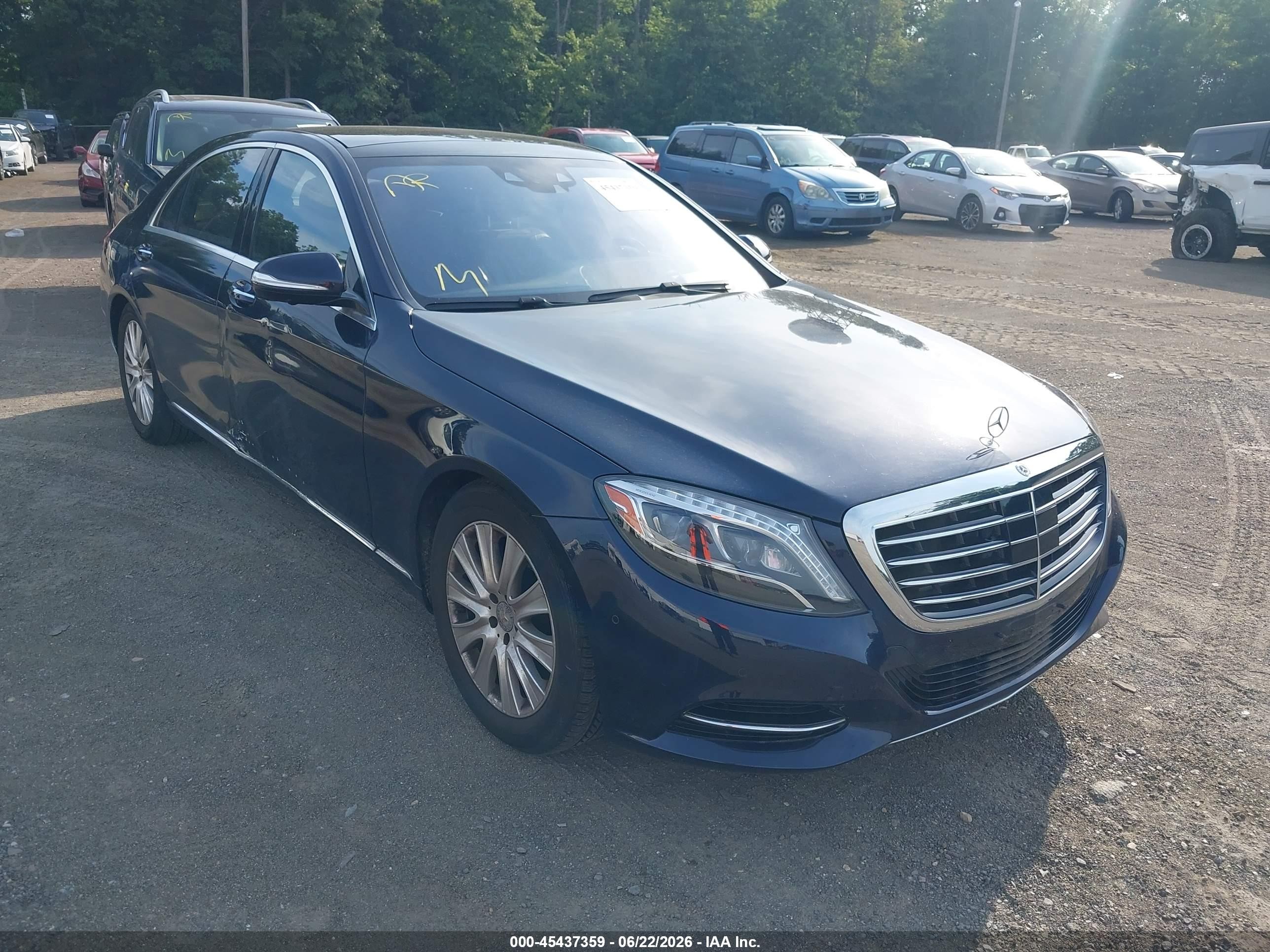 2015 Mercedes-Benz S 550, VIN WDDUG8FB6FA165564 — Rear end