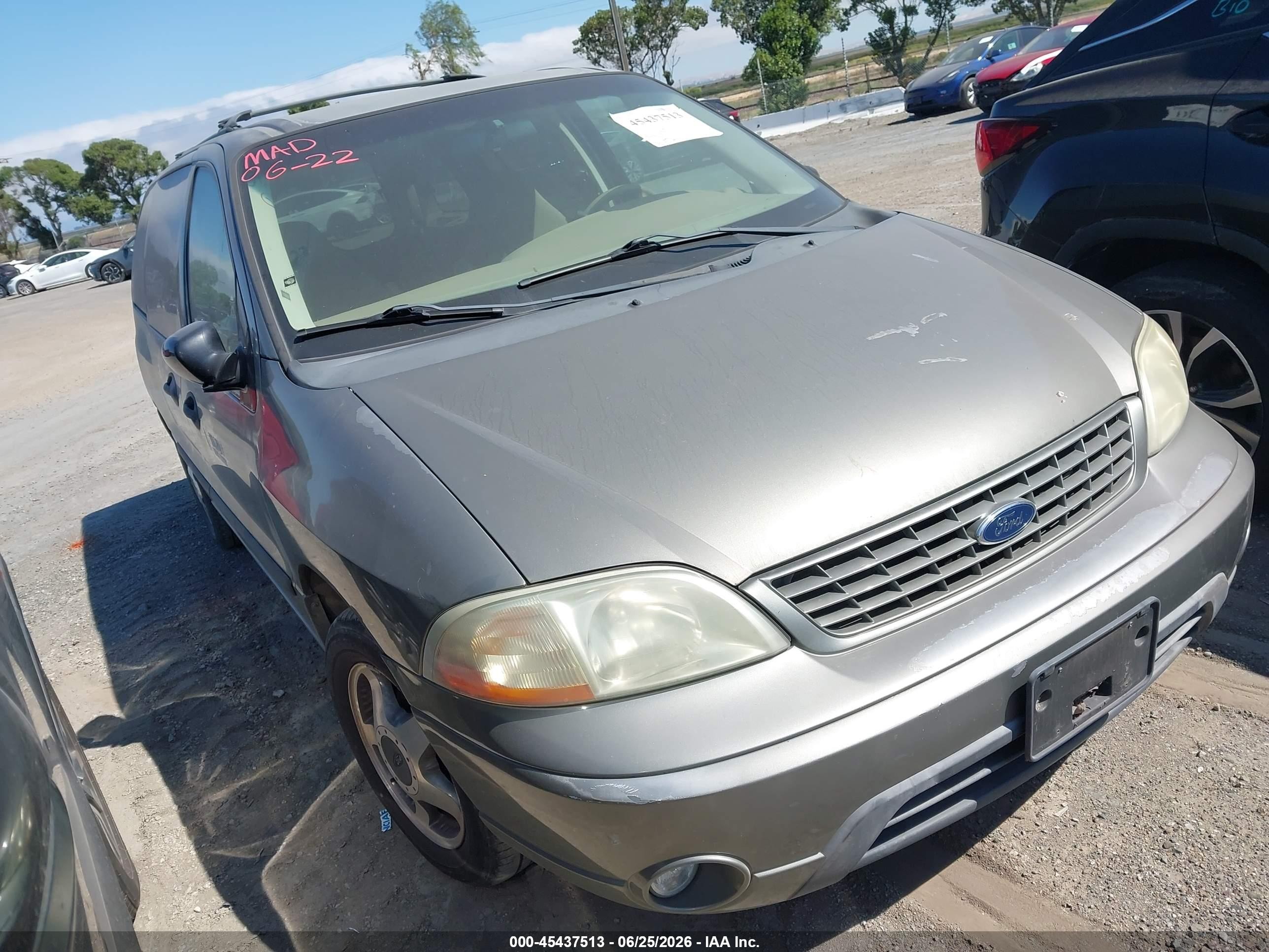 2002 Ford Windstar LX, VIN 2FMZA51432BB77903 — Normal wear