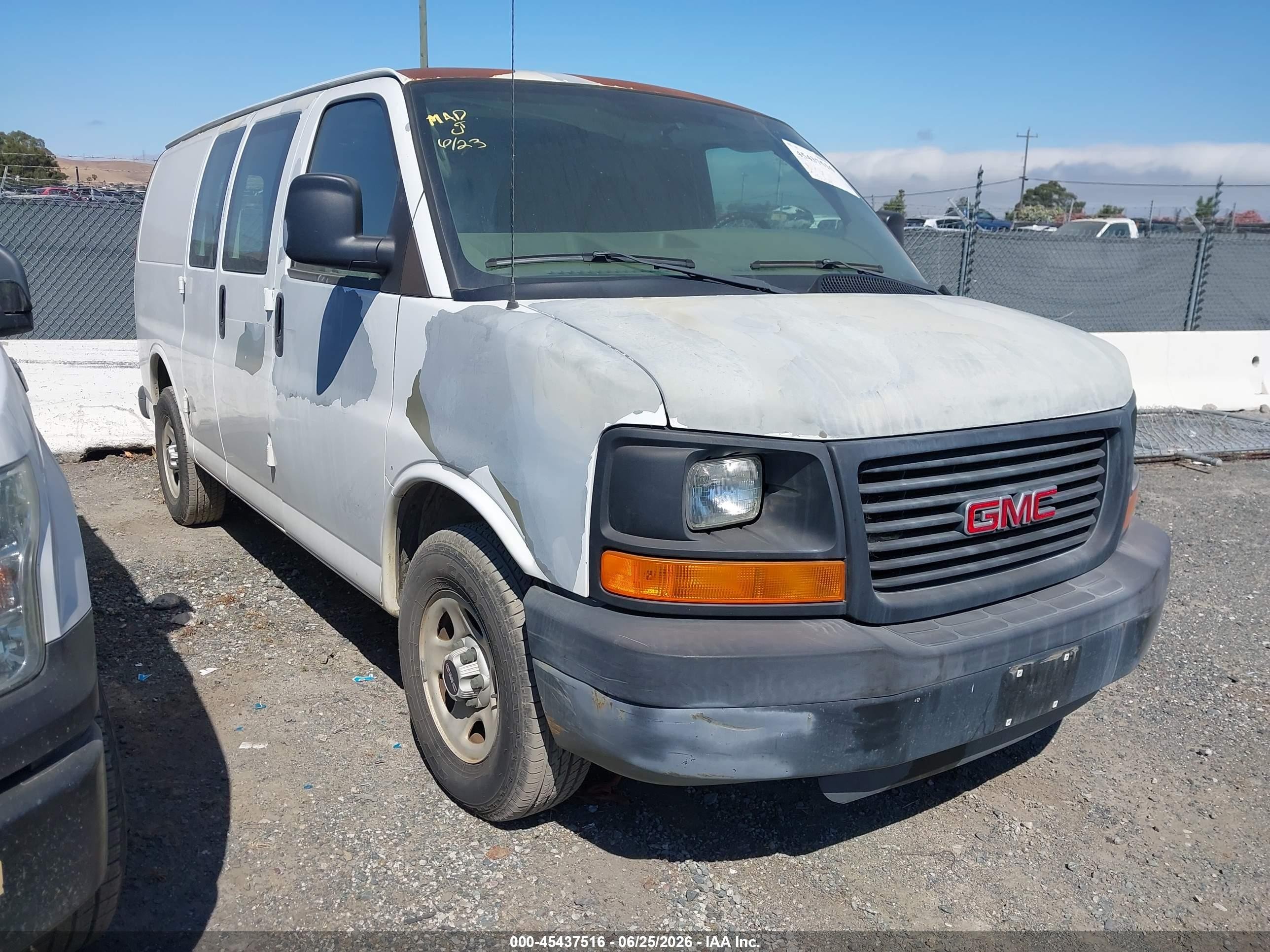 2006 GMC Savana Cargo, VIN 1GTFG15X361113980 — Normal wear