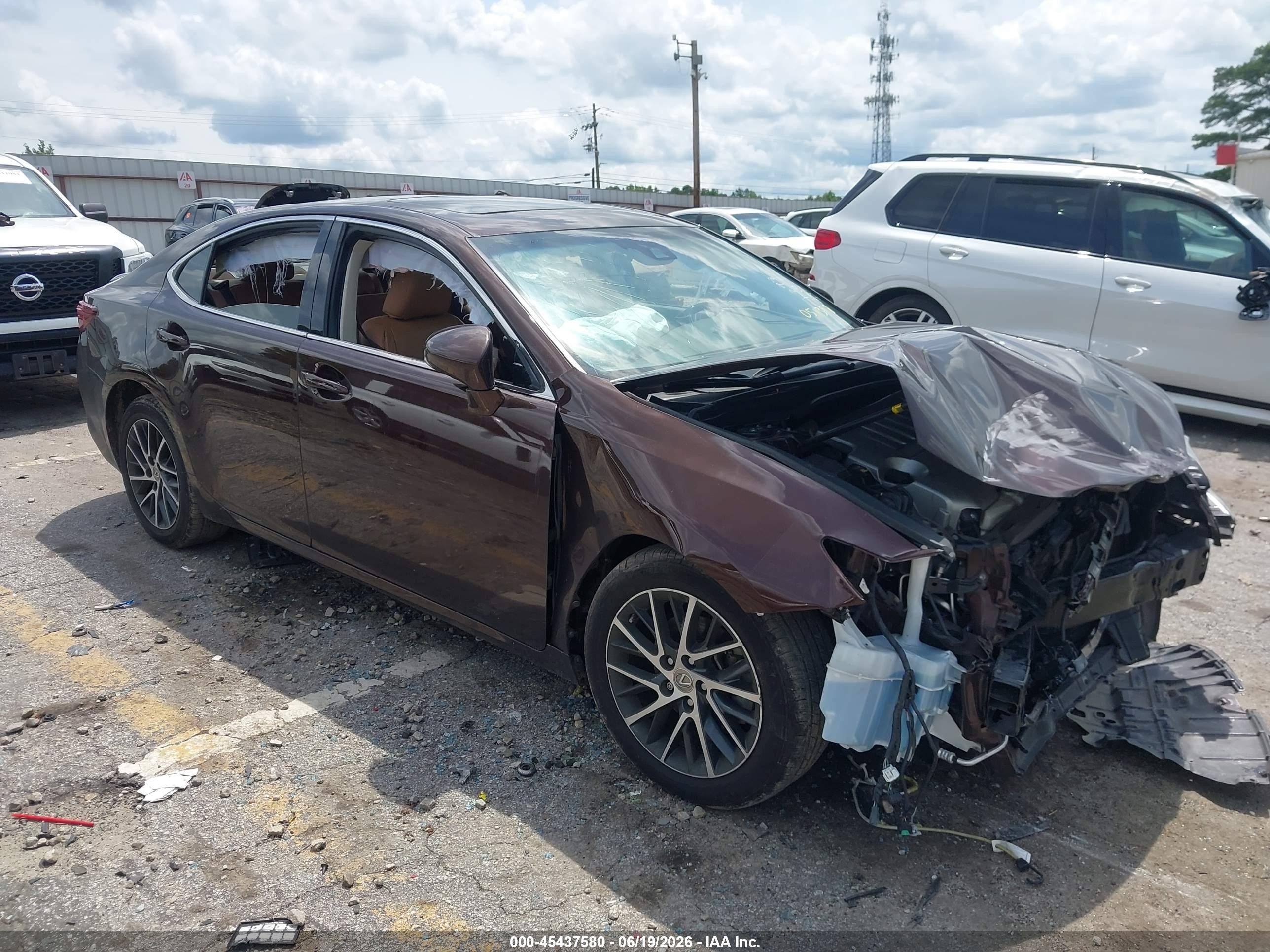 2017 Lexus ES 350, VIN 58ABK1GG5HU051398 — Front end