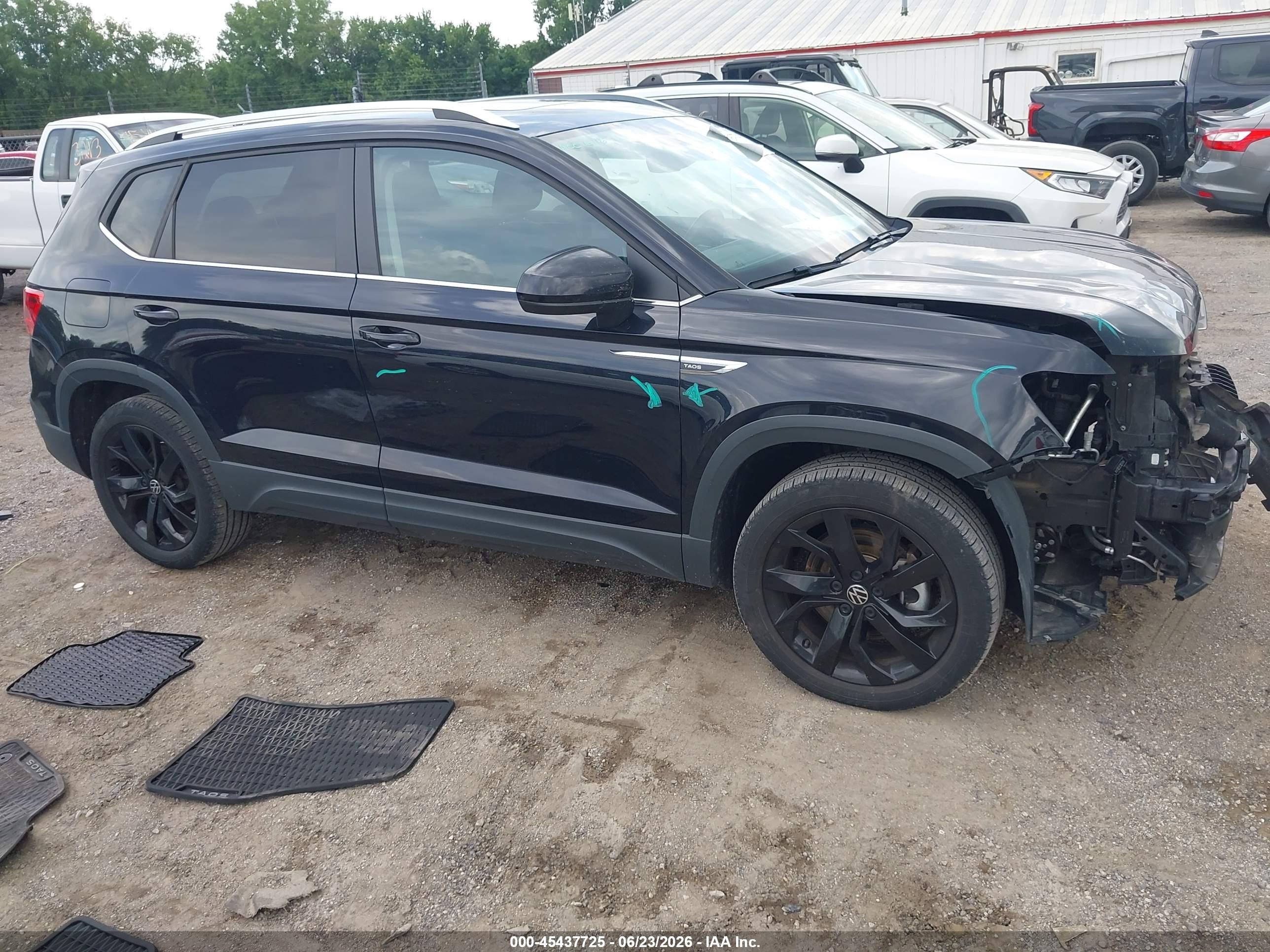 2022 Volkswagen Taos SE, VIN 3VVPX7B29NM028631 — Front end