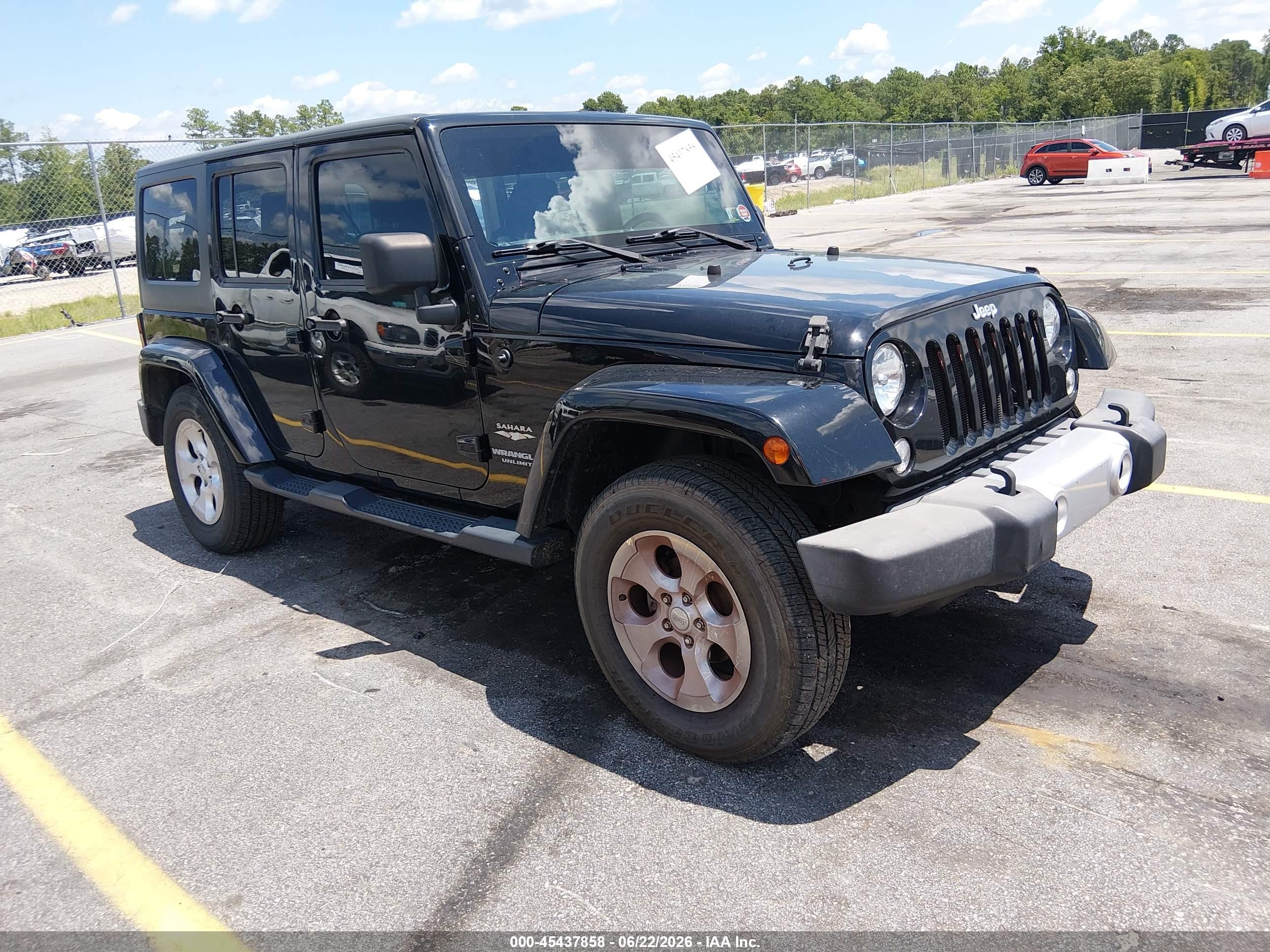 2015 Jeep Wrangler Unlimited Sahara, VIN 1C4BJWEG1FL559157 — Зад