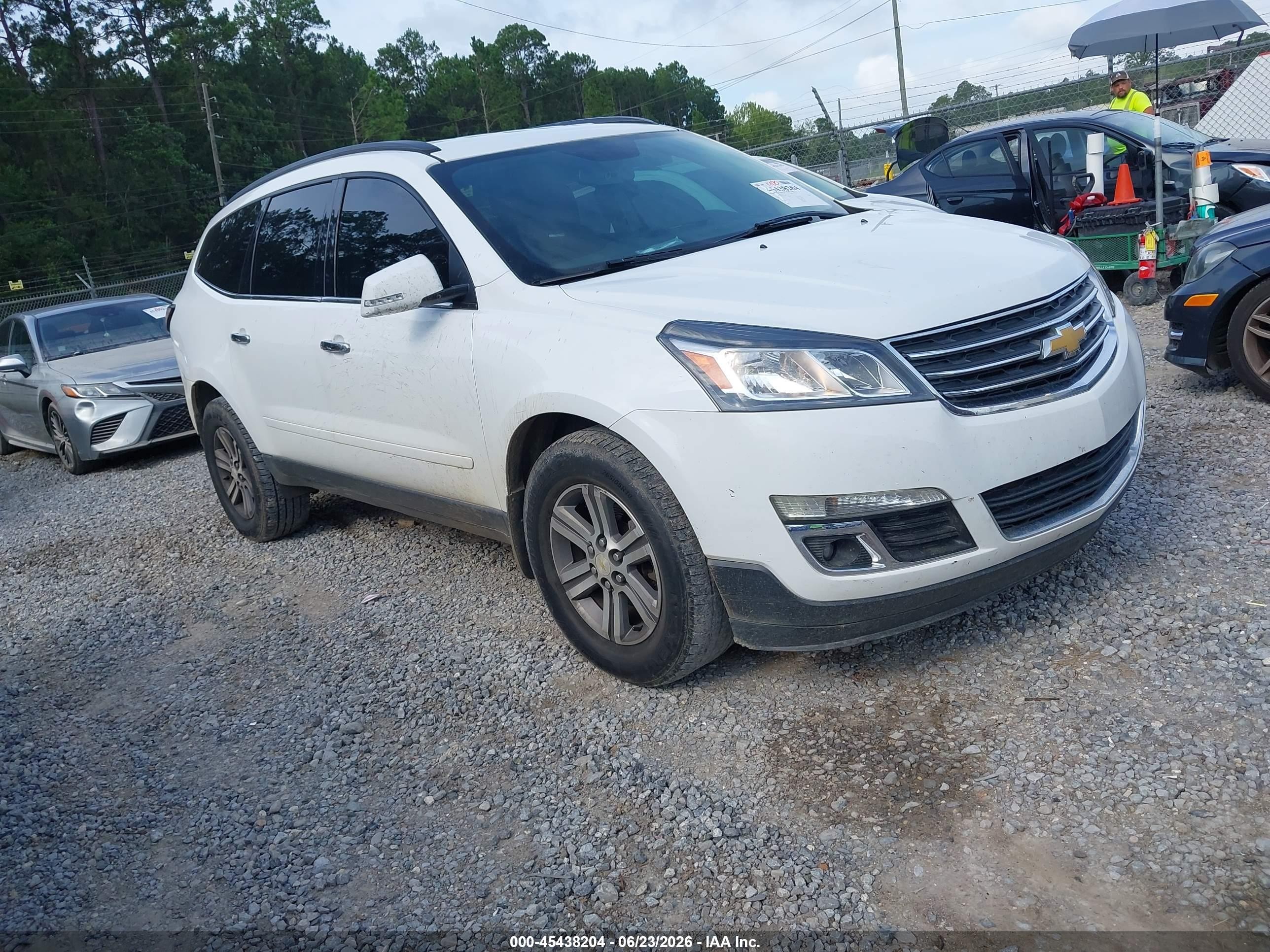 2017 Chevrolet Traverse LT, VIN 1GNKRGKD3HJ295681 — Rear end