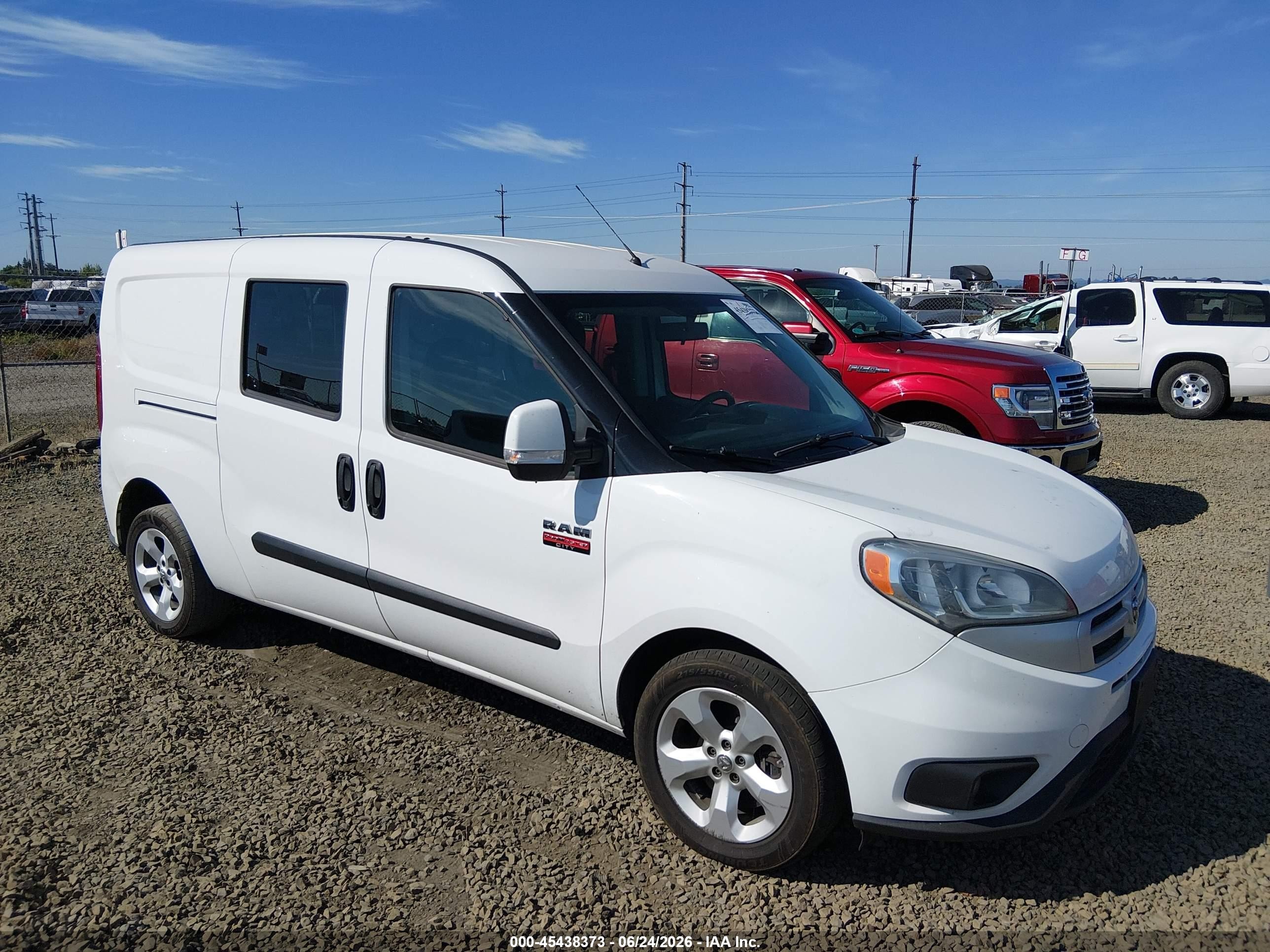 2018 Ram ProMaster City Passenger SLT, VIN ZFBERFBB8J6L17765 — Normal wear