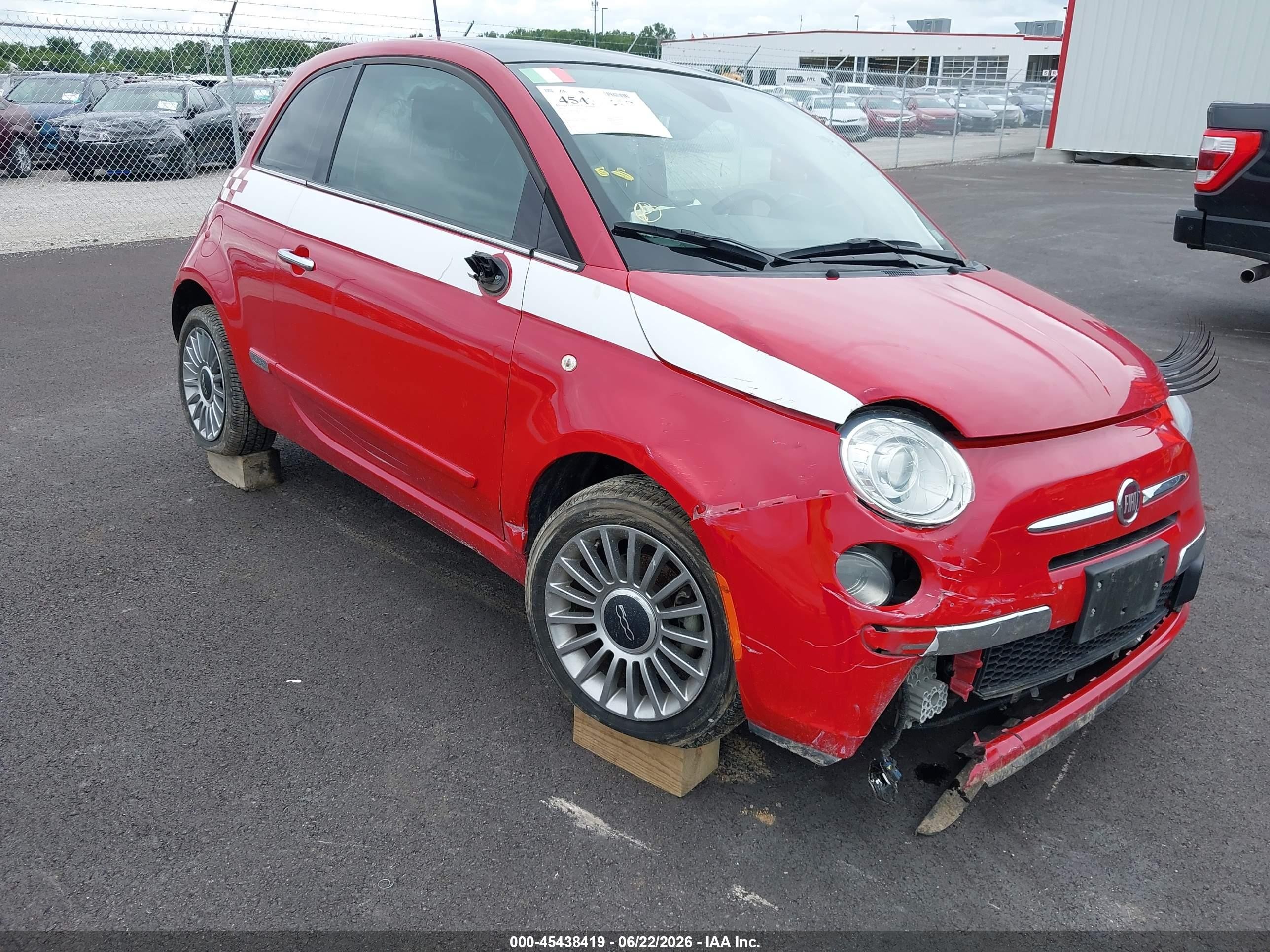 2012 FIAT 500 Lounge, VIN 3C3CFFCR5CT110921 — Front end